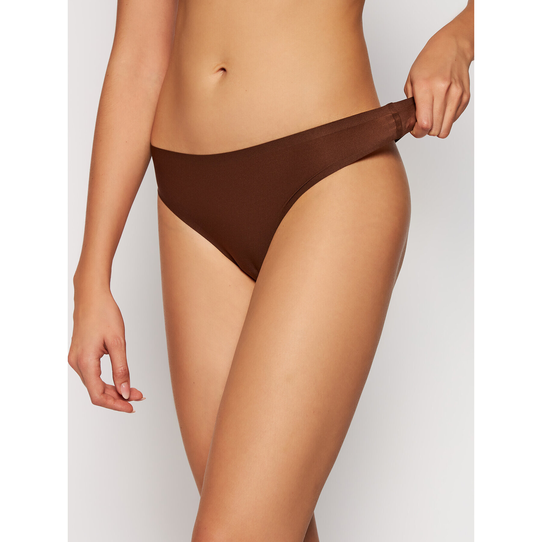 Chantelle Stringové nohavičky Soft Stretch C26490 Hnedá - Pepit.sk