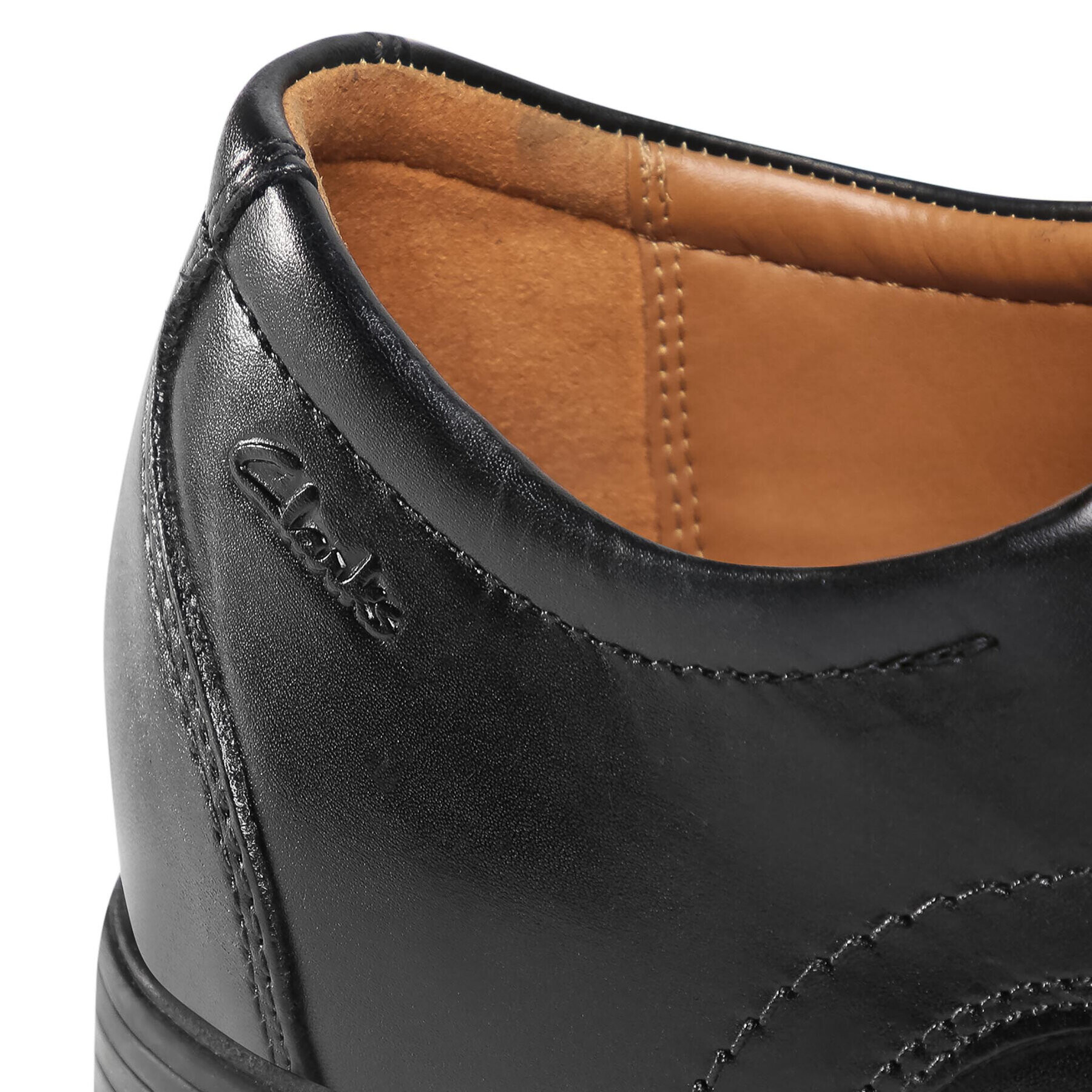 Clarks Poltopánky Whiddon Plain 261529187 Čierna - Pepit.sk