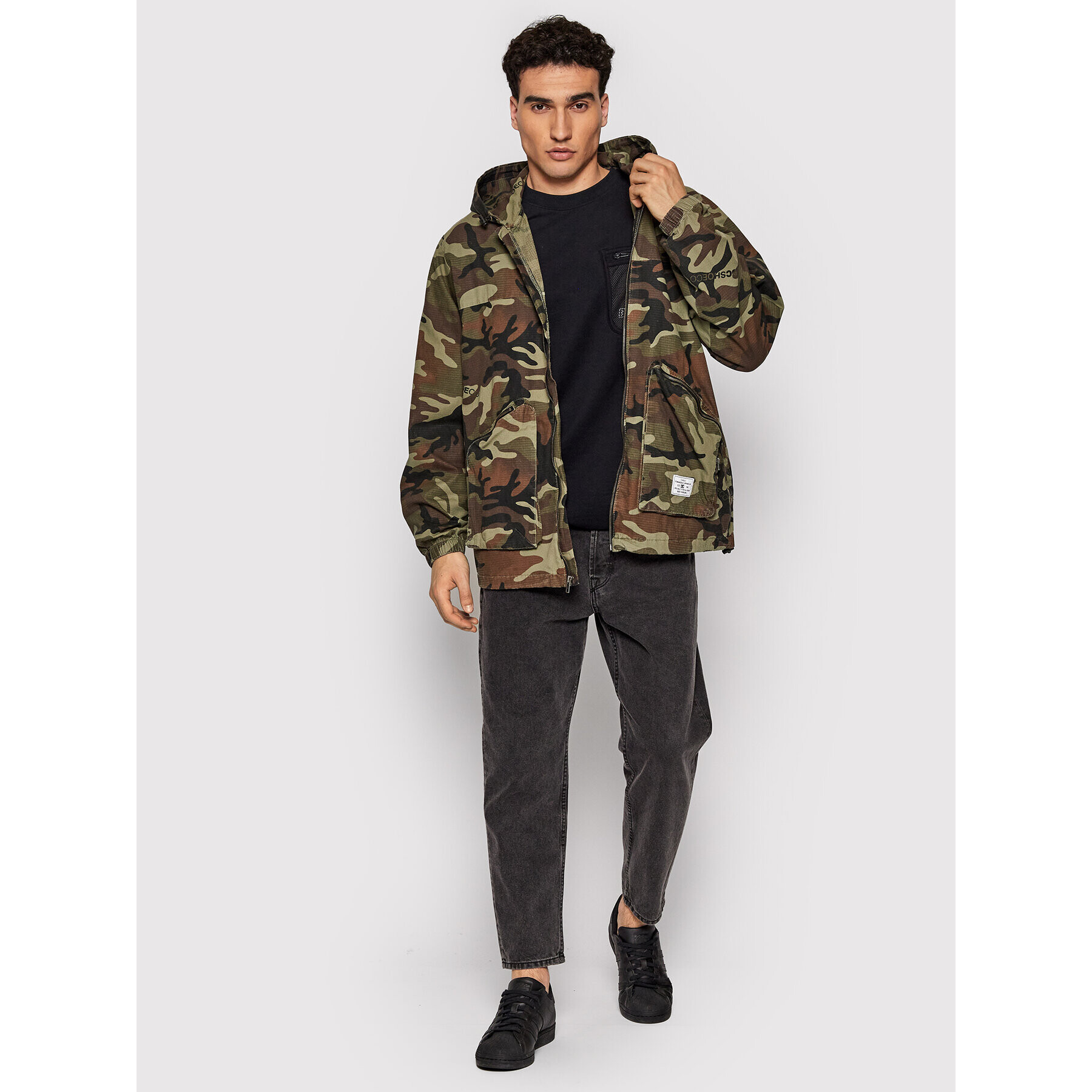 DC Prechodná bunda Woodland Camo ADYJK03143 Zelená Regular Fit - Pepit.sk