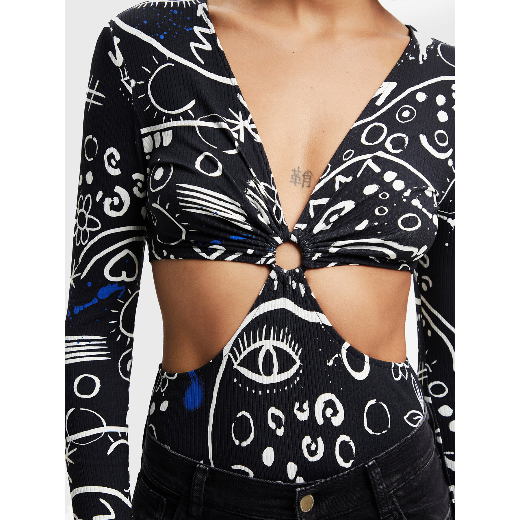 Desigual Body 22WWQK06 Čierna Slim Fit - Pepit.sk