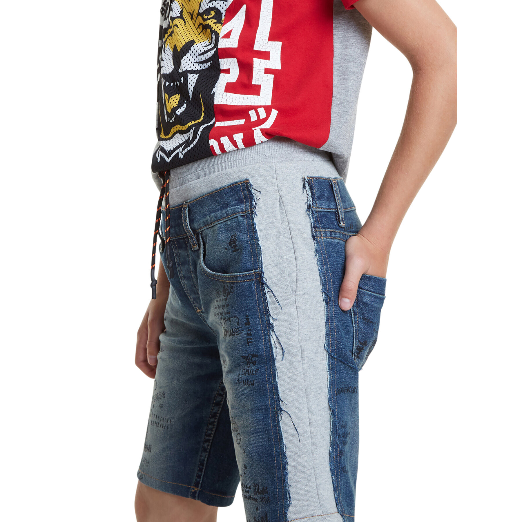 Desigual Džínsové šortky Ortiz 20SBDD03 Modrá Regular Fit - Pepit.sk