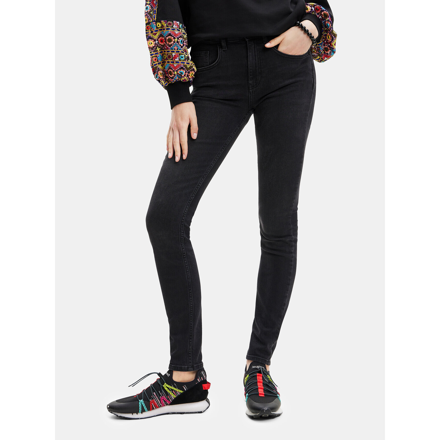 Desigual Džínsy 23SWDD21 Čierna Skinny Fit - Pepit.sk