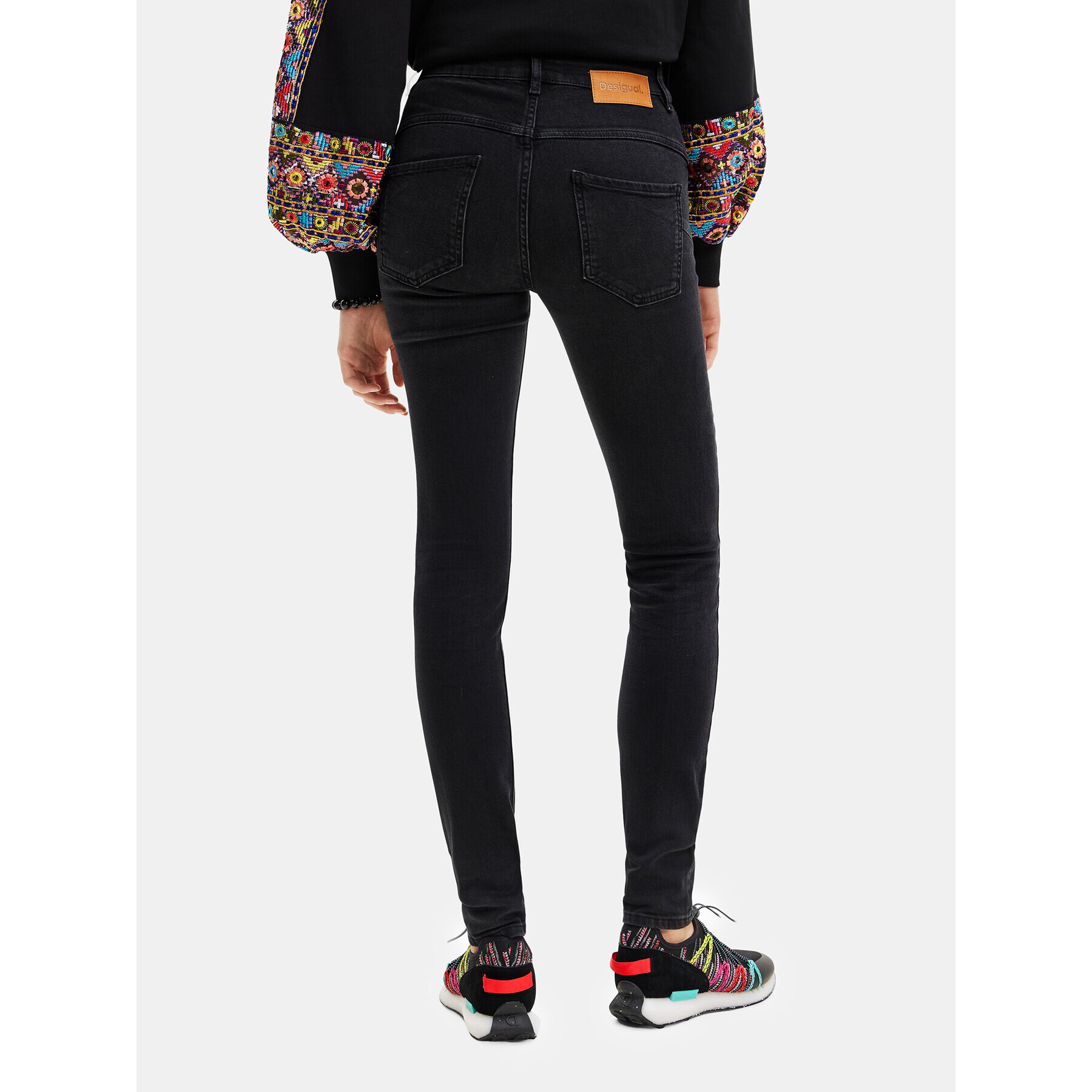 Desigual Džínsy 23SWDD21 Čierna Skinny Fit - Pepit.sk