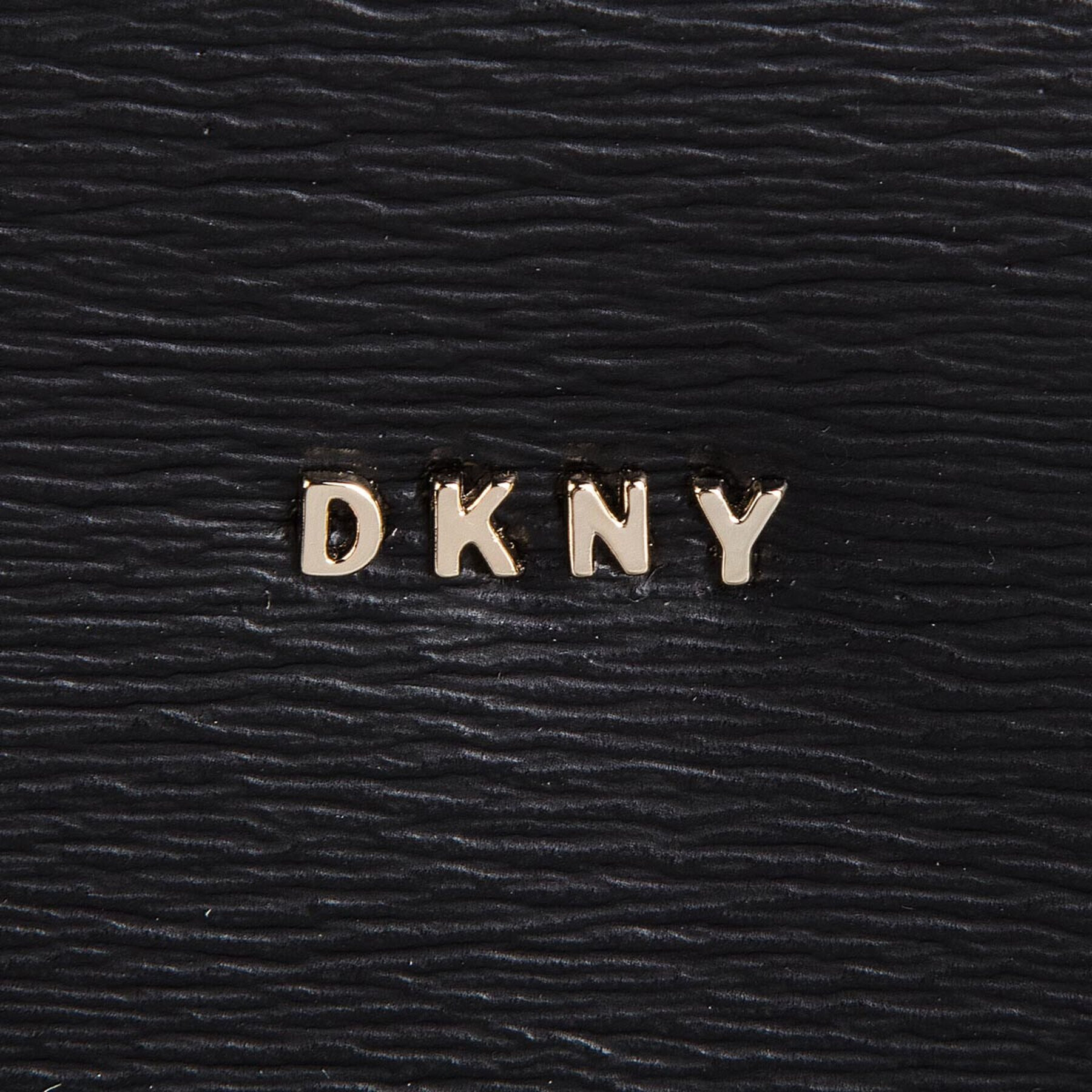 DKNY Kabelka Paige Md Satchel R81D3327 Čierna - Pepit.sk