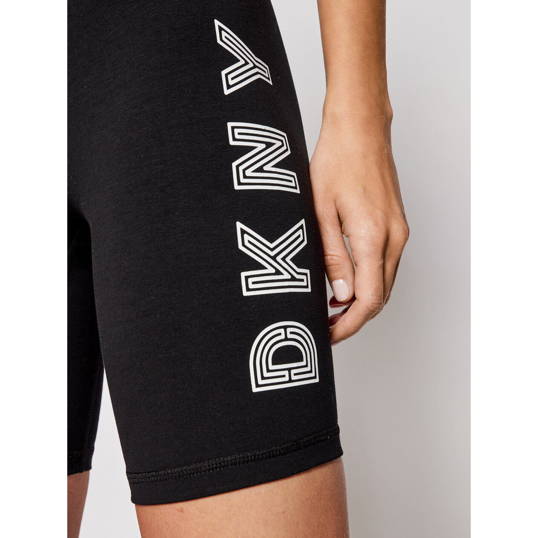 DKNY Sport Športové kraťasy DP0S4748 Čierna Slim Fit - Pepit.sk