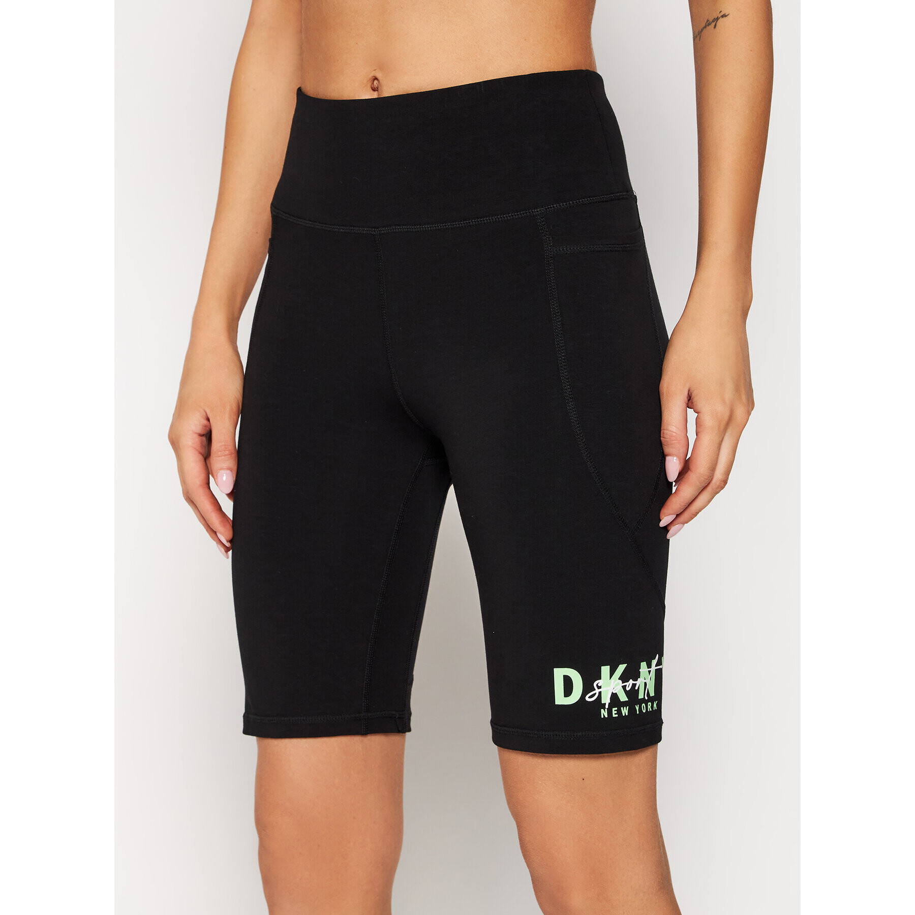 DKNY Sport Športové kraťasy DP0S4799 Čierna Slim Fit - Pepit.sk