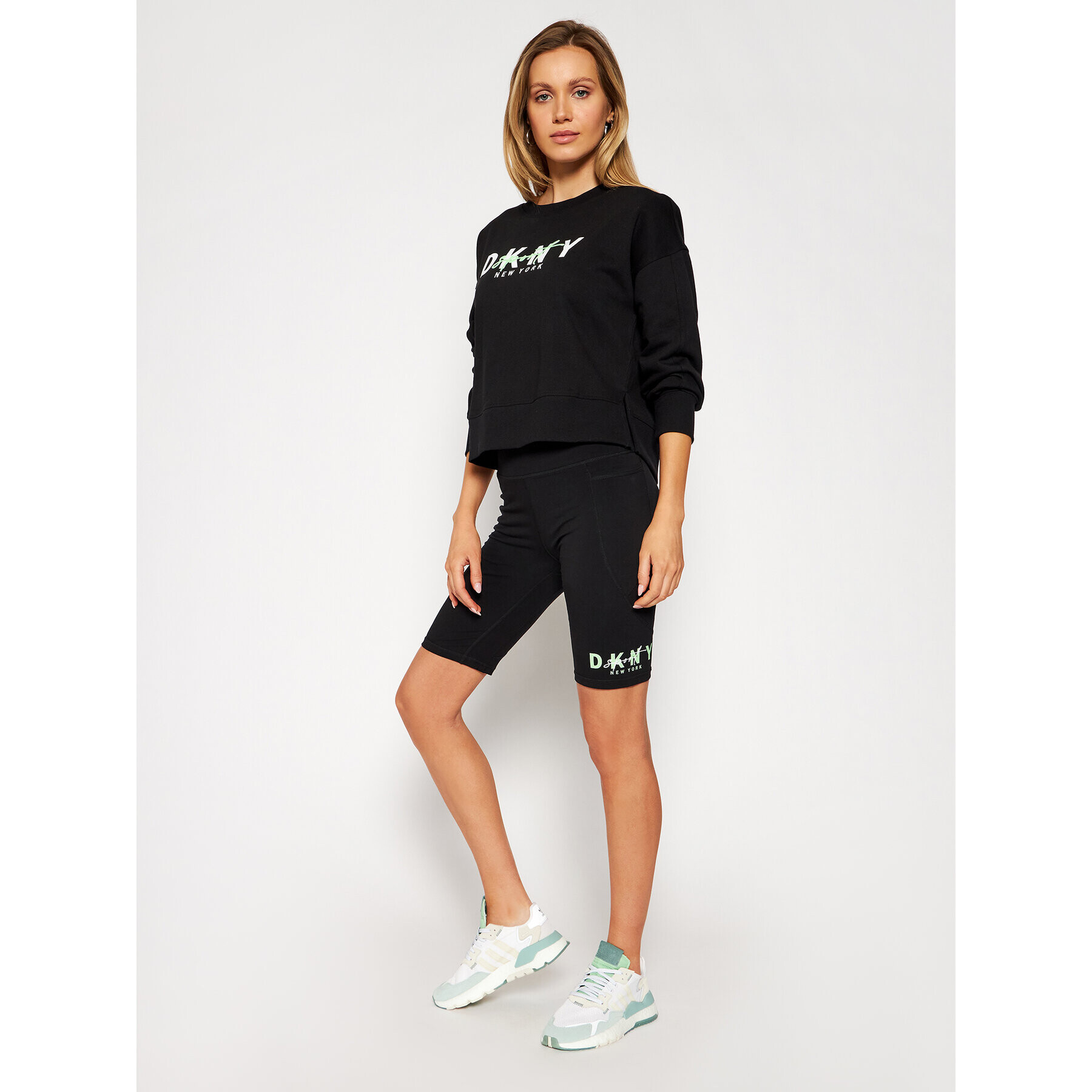 DKNY Sport Športové kraťasy DP0S4799 Čierna Slim Fit - Pepit.sk