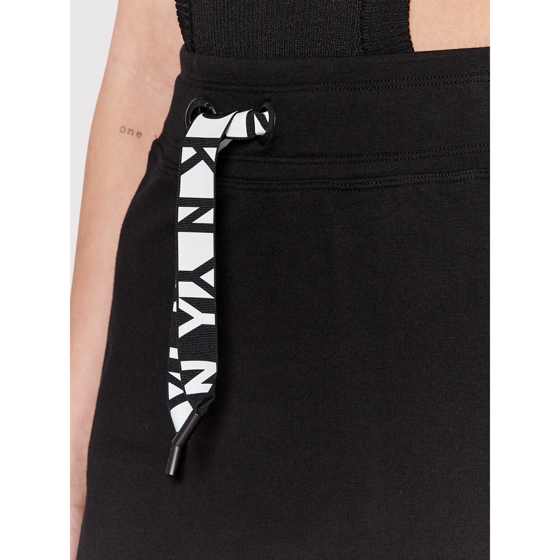 DKNY Sport tepláková sukňa DP2S5017 Čierna Regular Fit - Pepit.sk