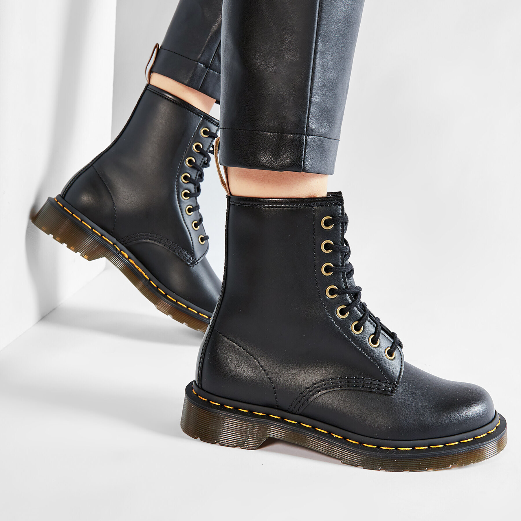 Dr. Martens Glady Vegan 1460 14045001 Čierna - Pepit.sk