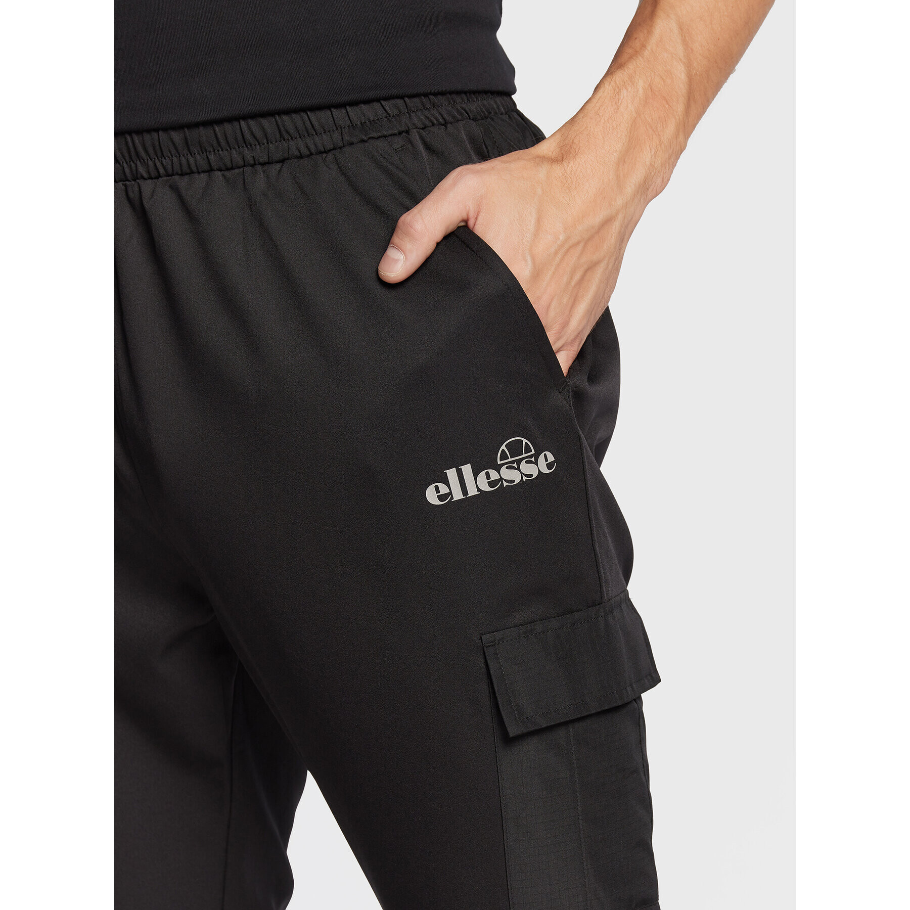 Ellesse Teplákové nohavice Halios SXP16087 Čierna Standard Fit - Pepit.sk