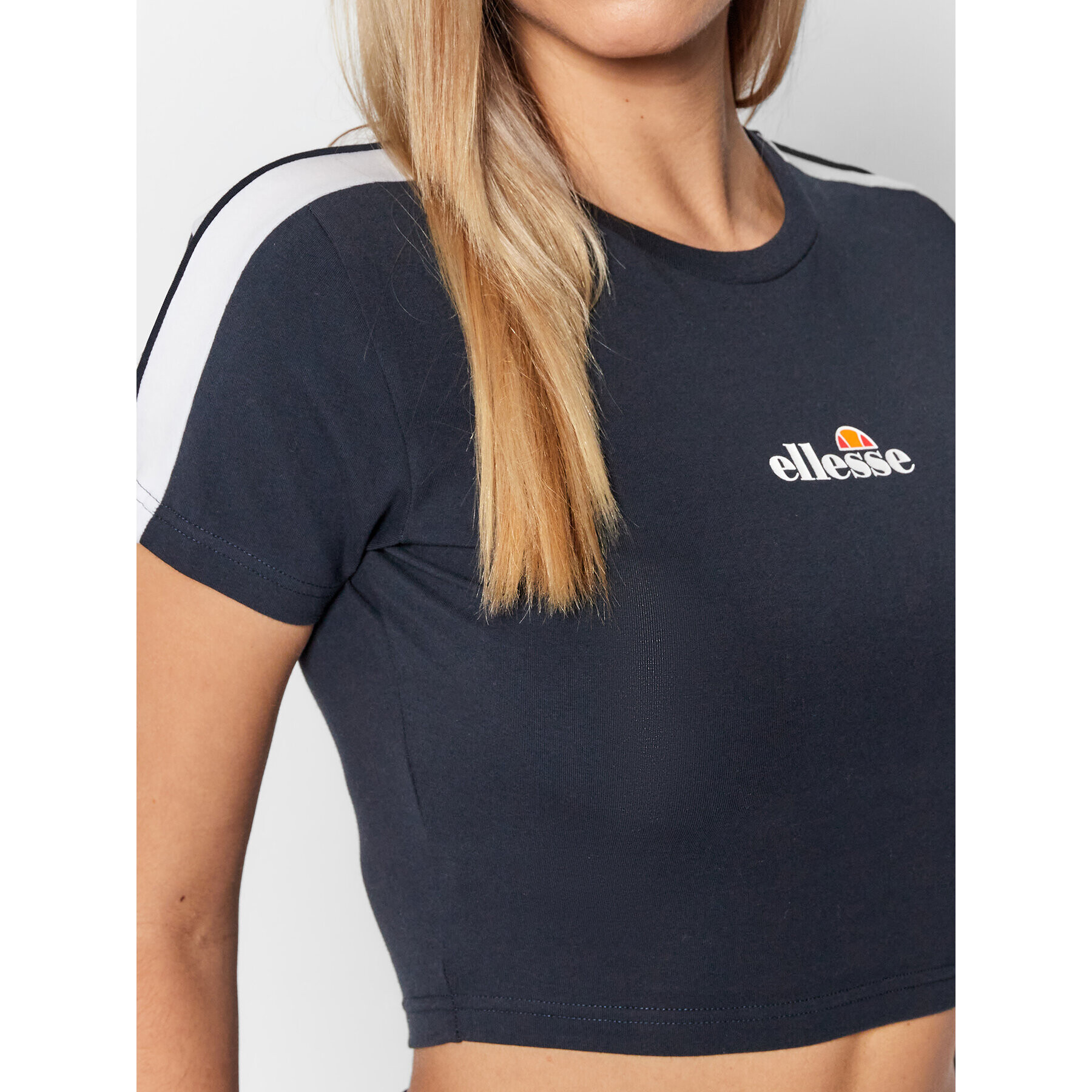 Ellesse Tričko Latus SGK12165 Tmavomodrá Cropped Fit - Pepit.sk