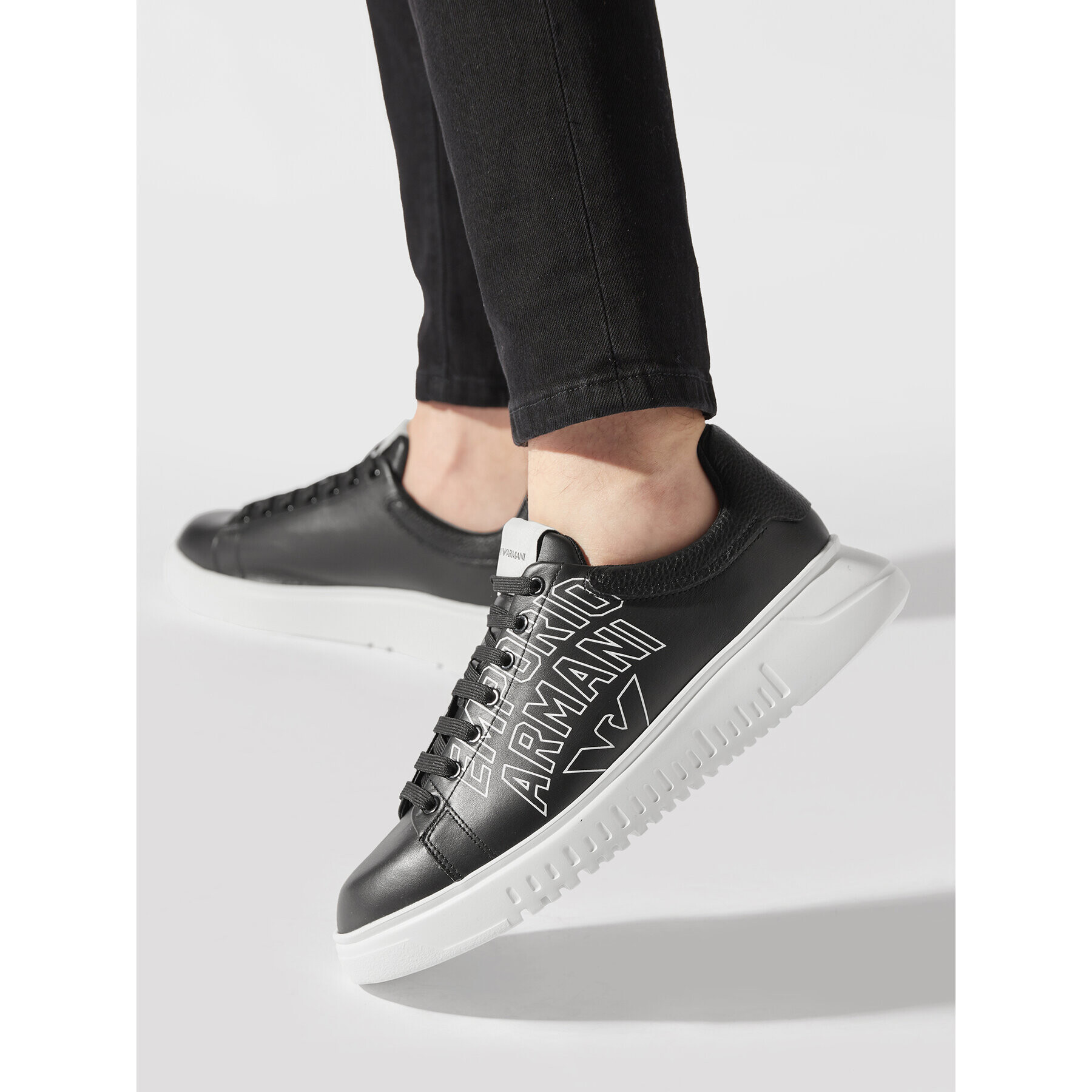 Emporio Armani Sneakersy X4X264 XN732 K001 Čierna - Pepit.sk