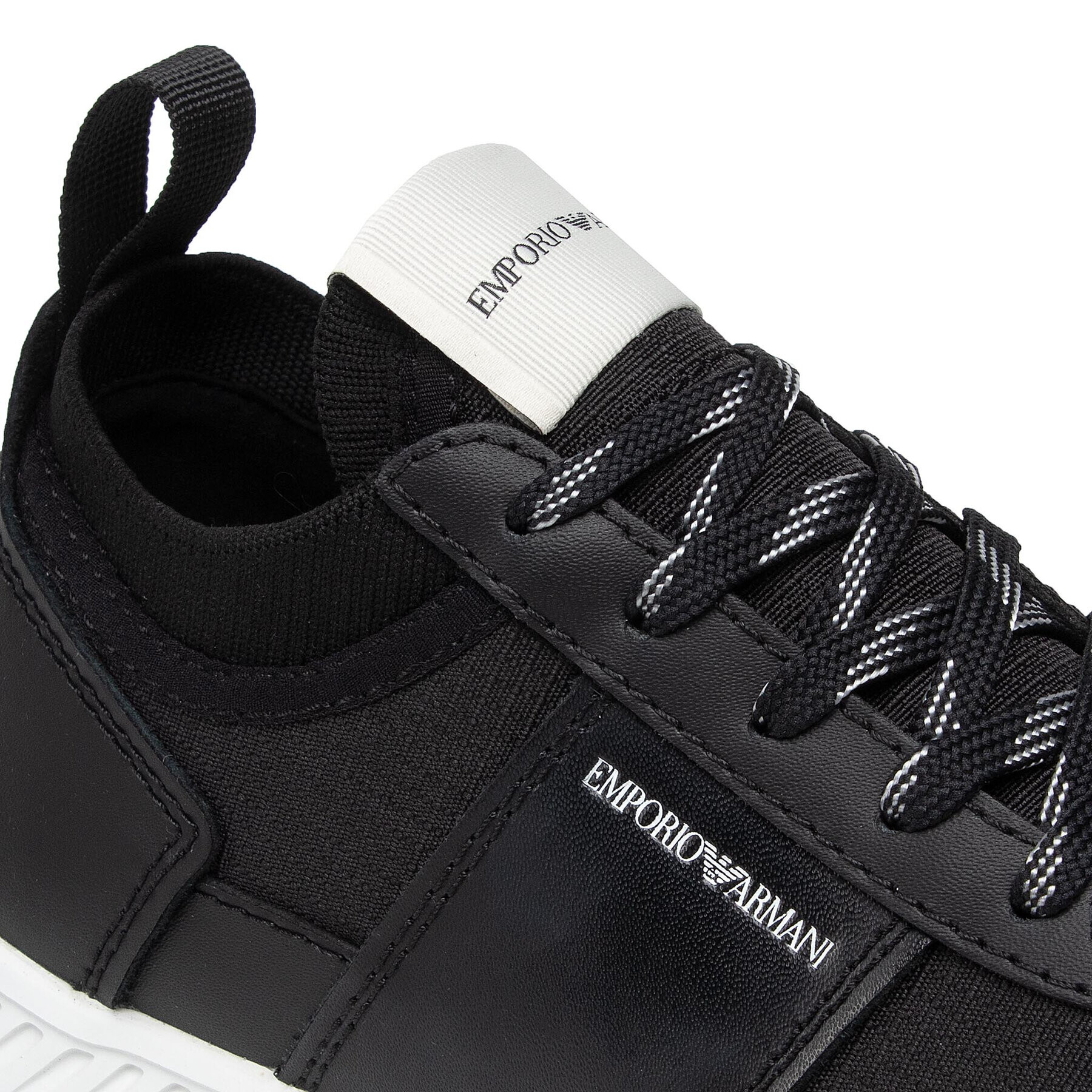 Emporio Armani Sneakersy X4X560 XN063 Q433 Čierna - Pepit.sk