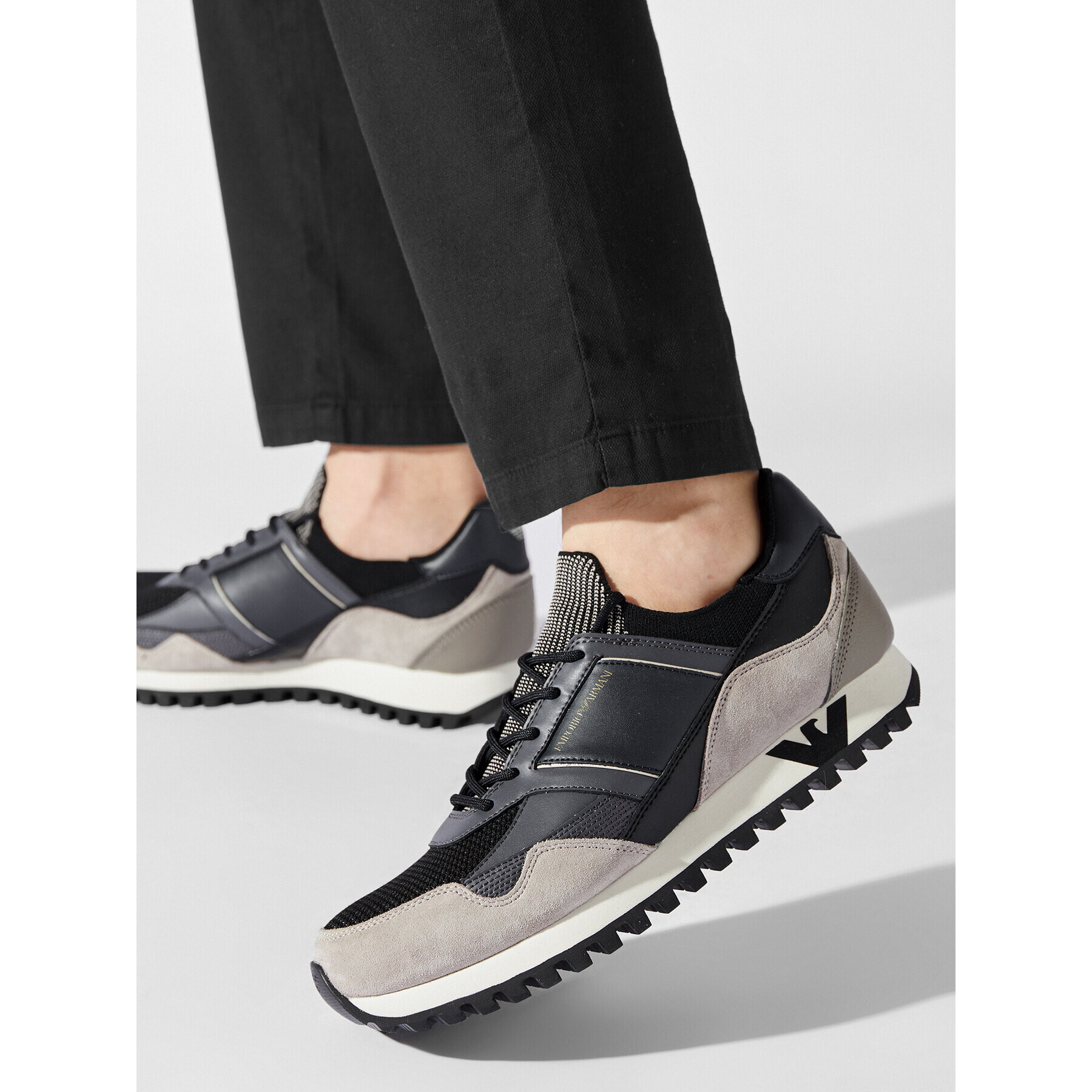 Emporio Armani Sneakersy X4X616 XN632 S728 Čierna - Pepit.sk