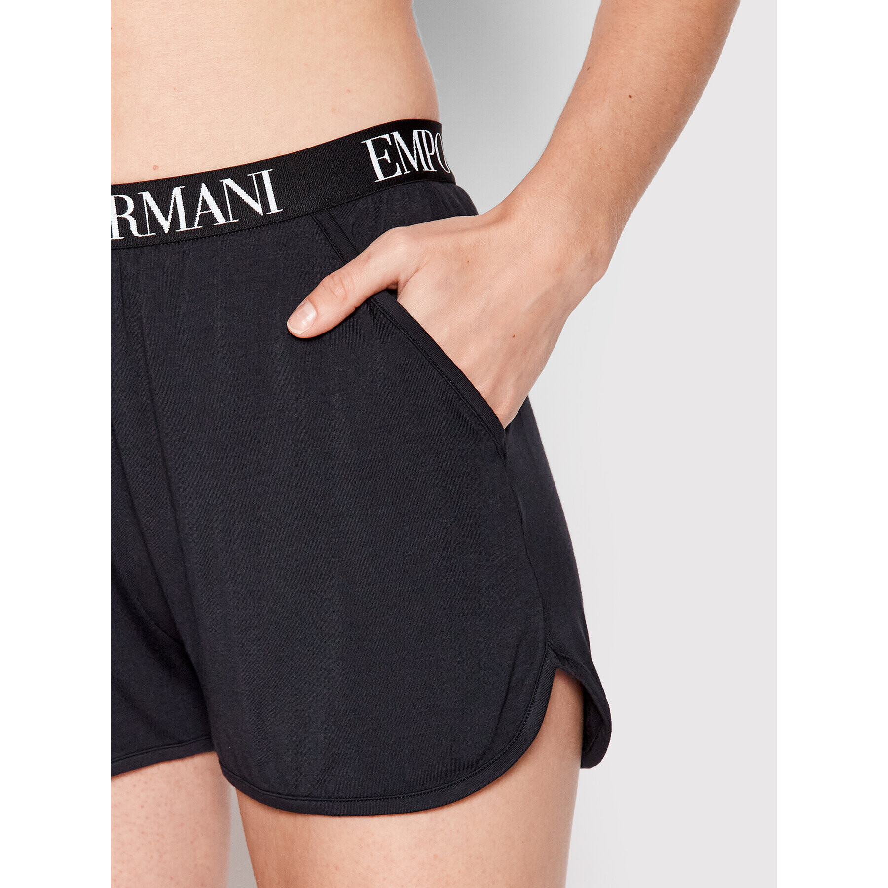 Emporio Armani Športové kraťasy 262523 2R314 00020 Čierna Regular Fit - Pepit.sk