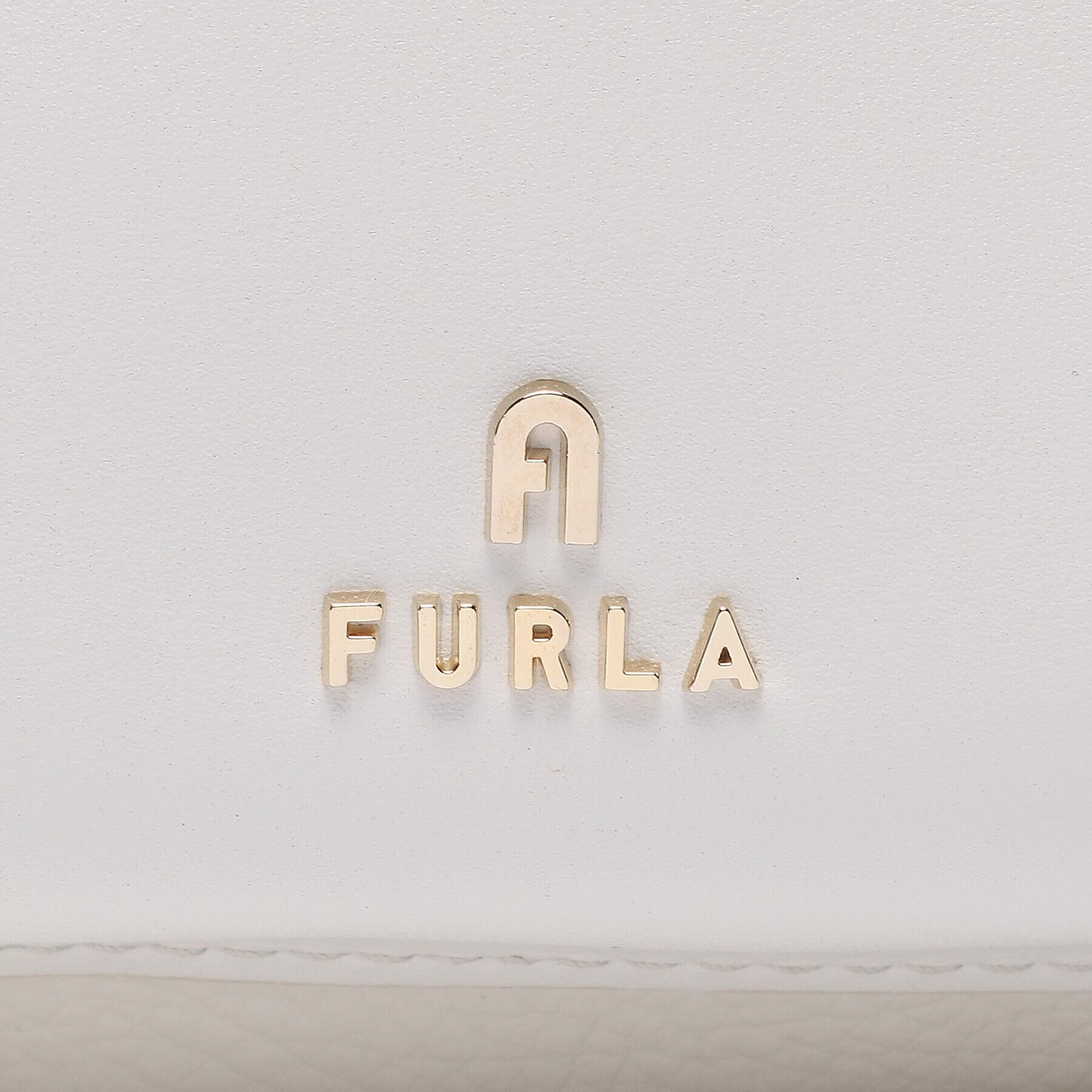 Furla Kabelka Favola WB00918-BX0176-1704S-1-007-20-RO-B Biela - Pepit.sk