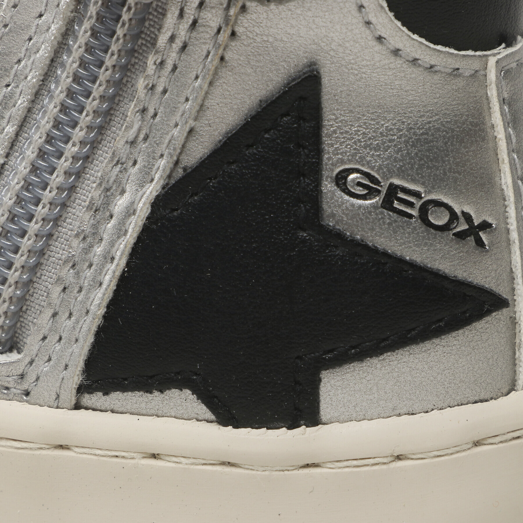 Geox Sneakersy J Kalispera Girl J044GA 000NF C1363 M Strieborná - Pepit.sk