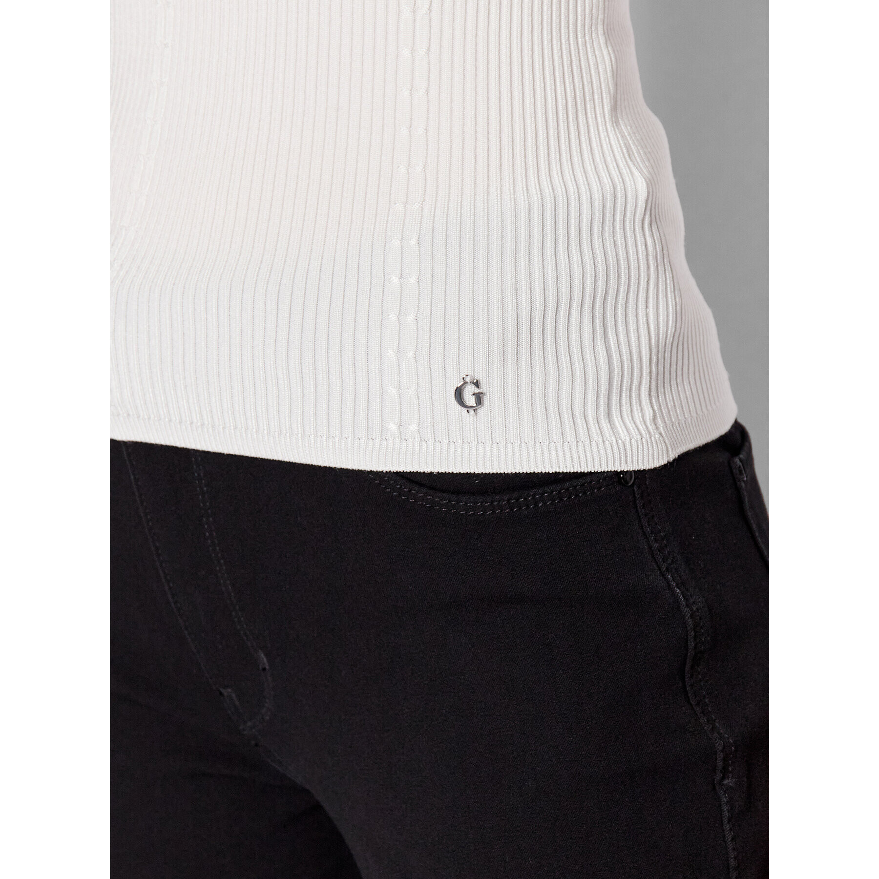 Guess Blúzka W2YR12 Z30K0 Biela Slim Fit - Pepit.sk