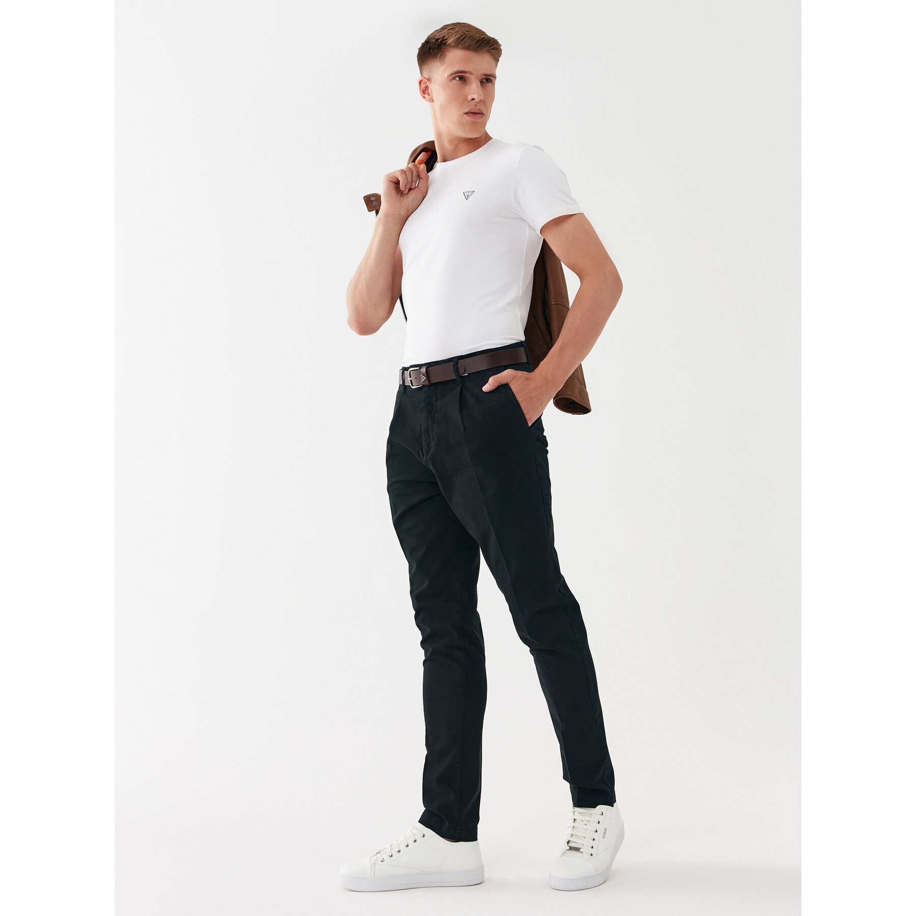 Guess Džínsy M3YB27WFIO3 Čierna Slim Fit - Pepit.sk