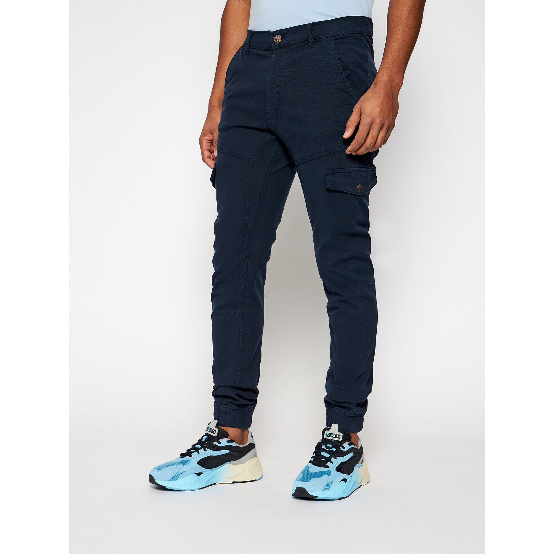 Guess Jogger nohavice New Kombat M1RB17 WDP31 Tmavomodrá Slim Fit - Pepit.sk