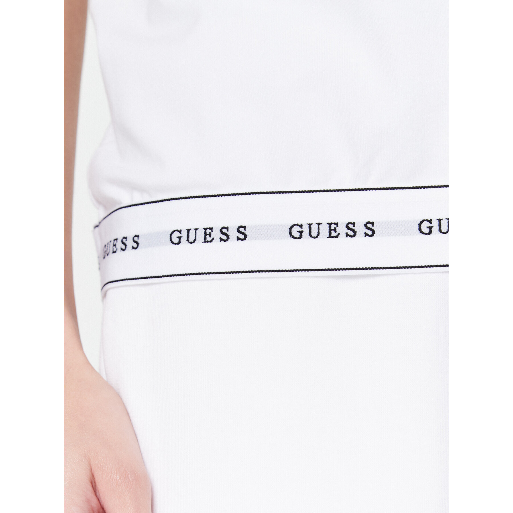 Guess Tričko Carrie O2BM08 KBBU1 Biela Regular Fit - Pepit.sk