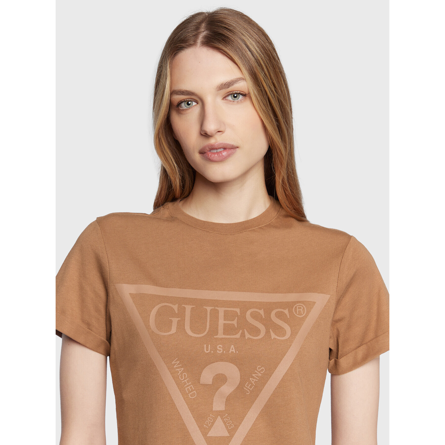 Guess Tričko Dianna V2BI06 I3Z14 Hnedá Regular Fit - Pepit.sk