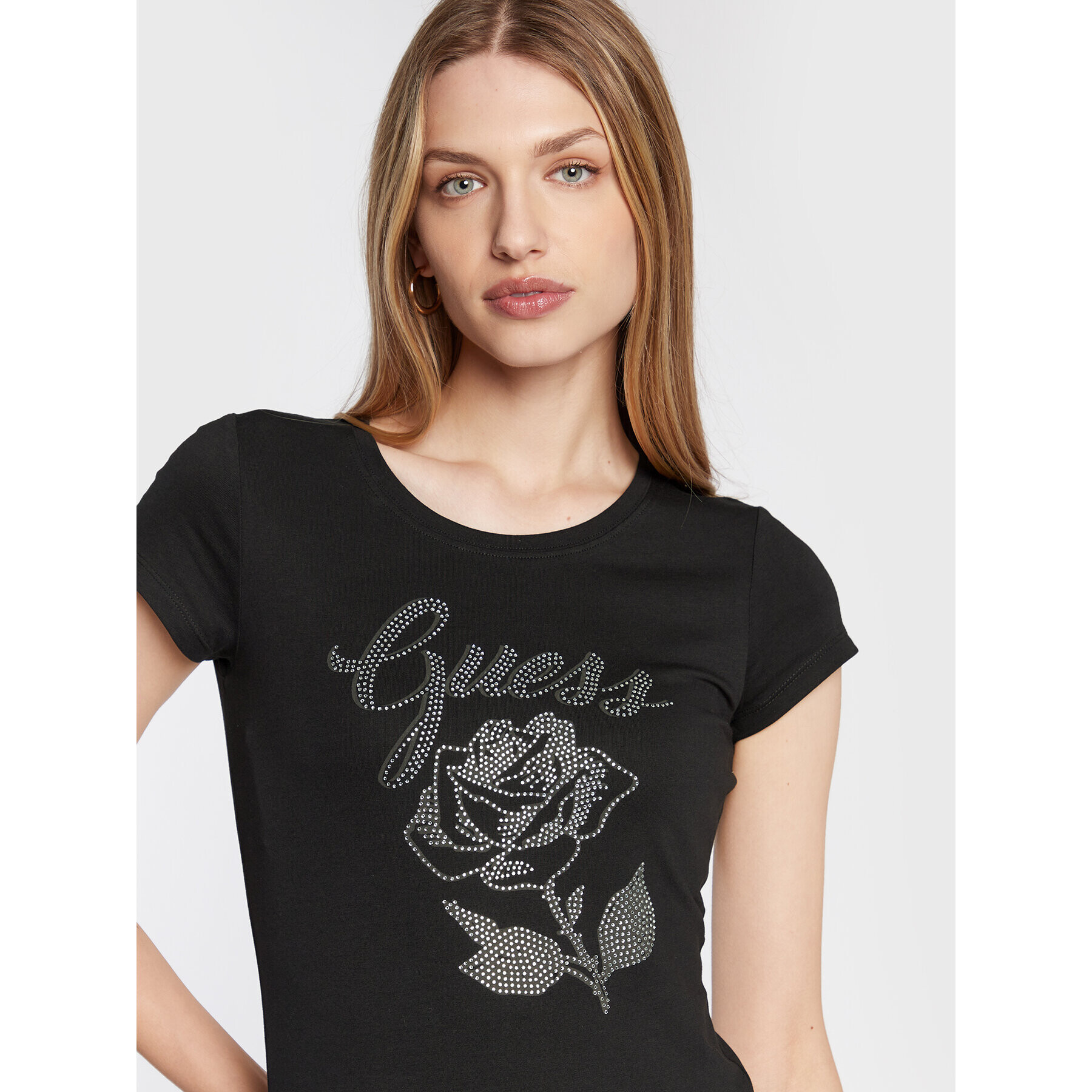 Guess Tričko Rose Logo W2BI29 KA0Q3 Čierna Slim Fit - Pepit.sk