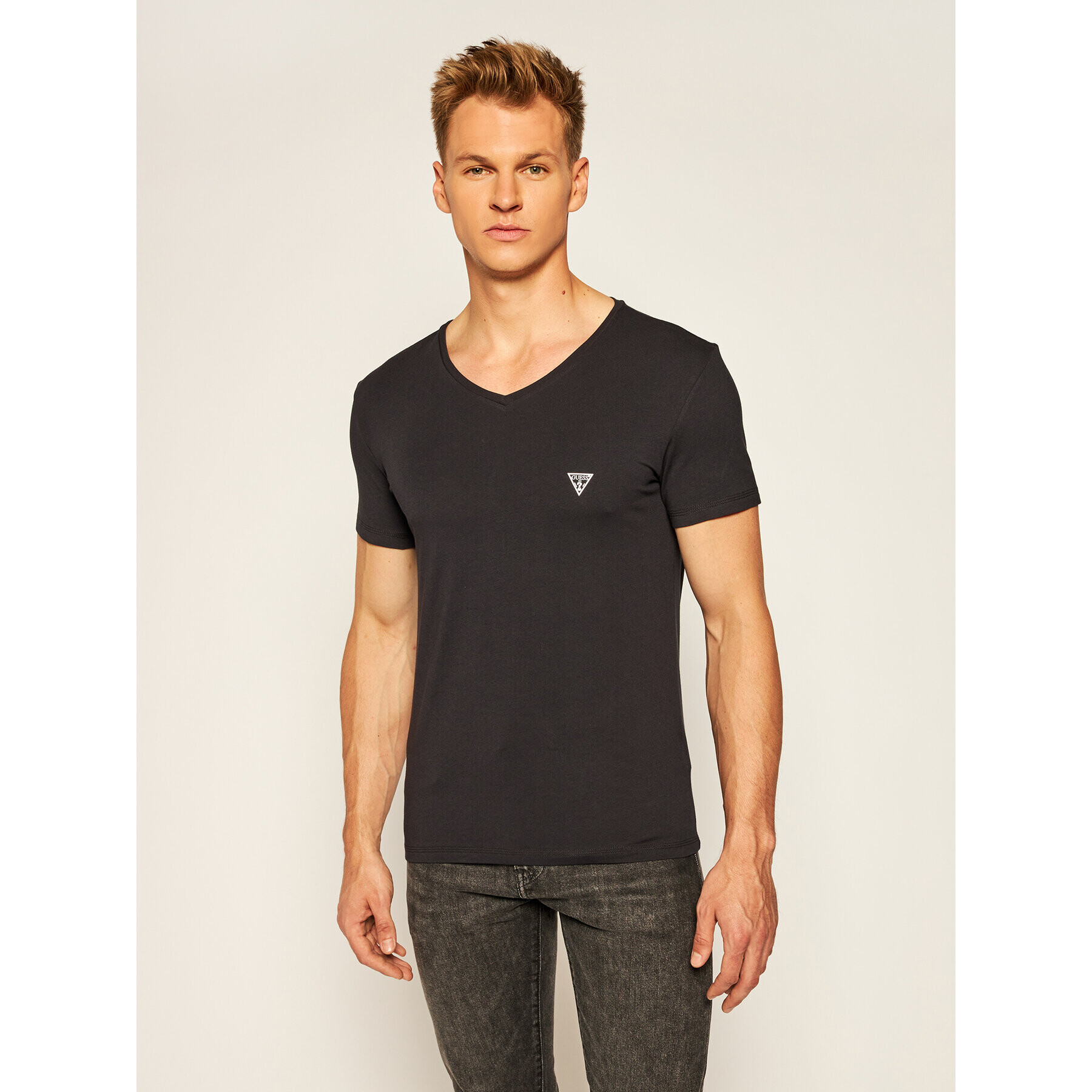 Guess Tričko U97M01 JR003 Čierna Slim Fit - Pepit.sk