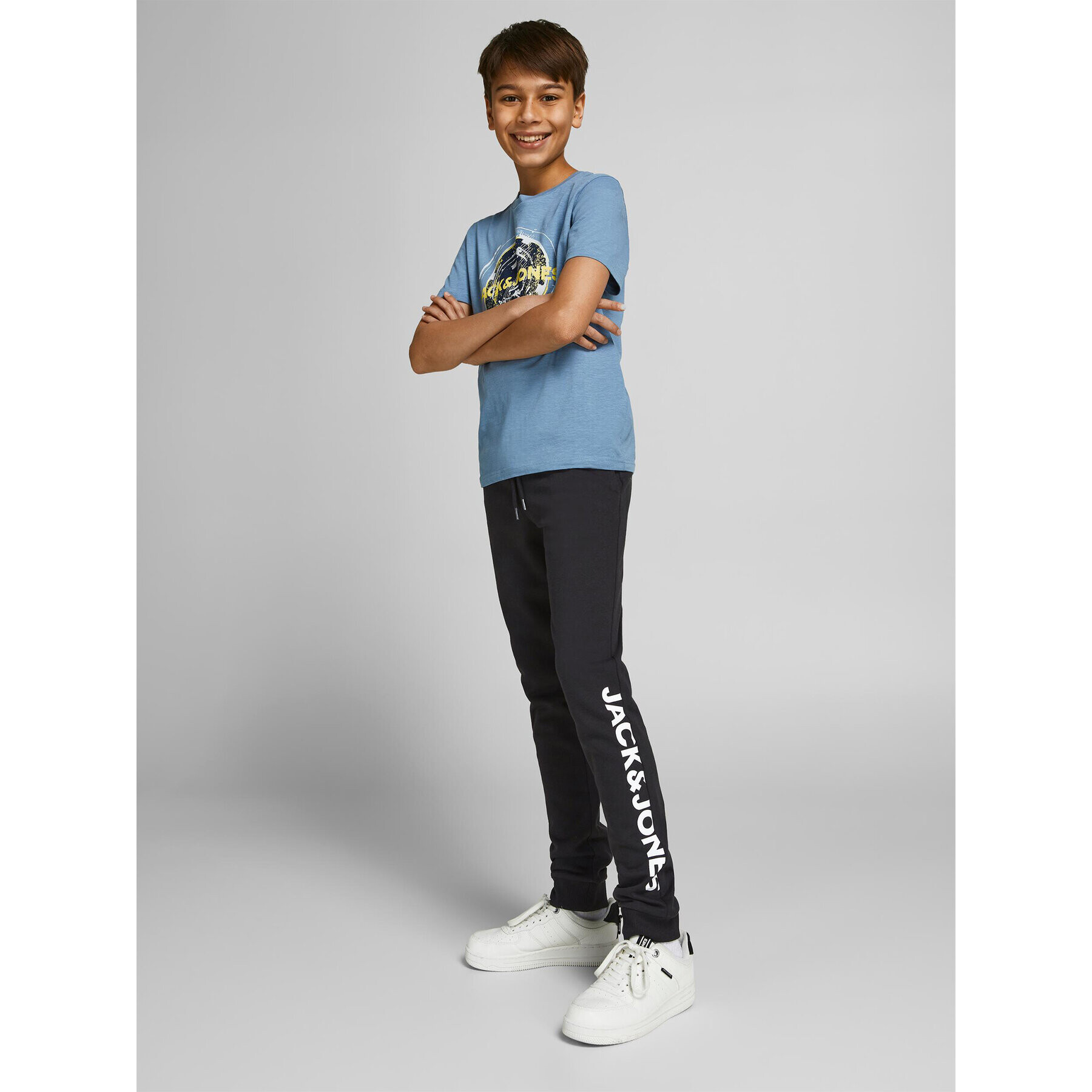 Jack&Jones Junior Teplákové nohavice 12206236 Čierna Slim Fit - Pepit.sk