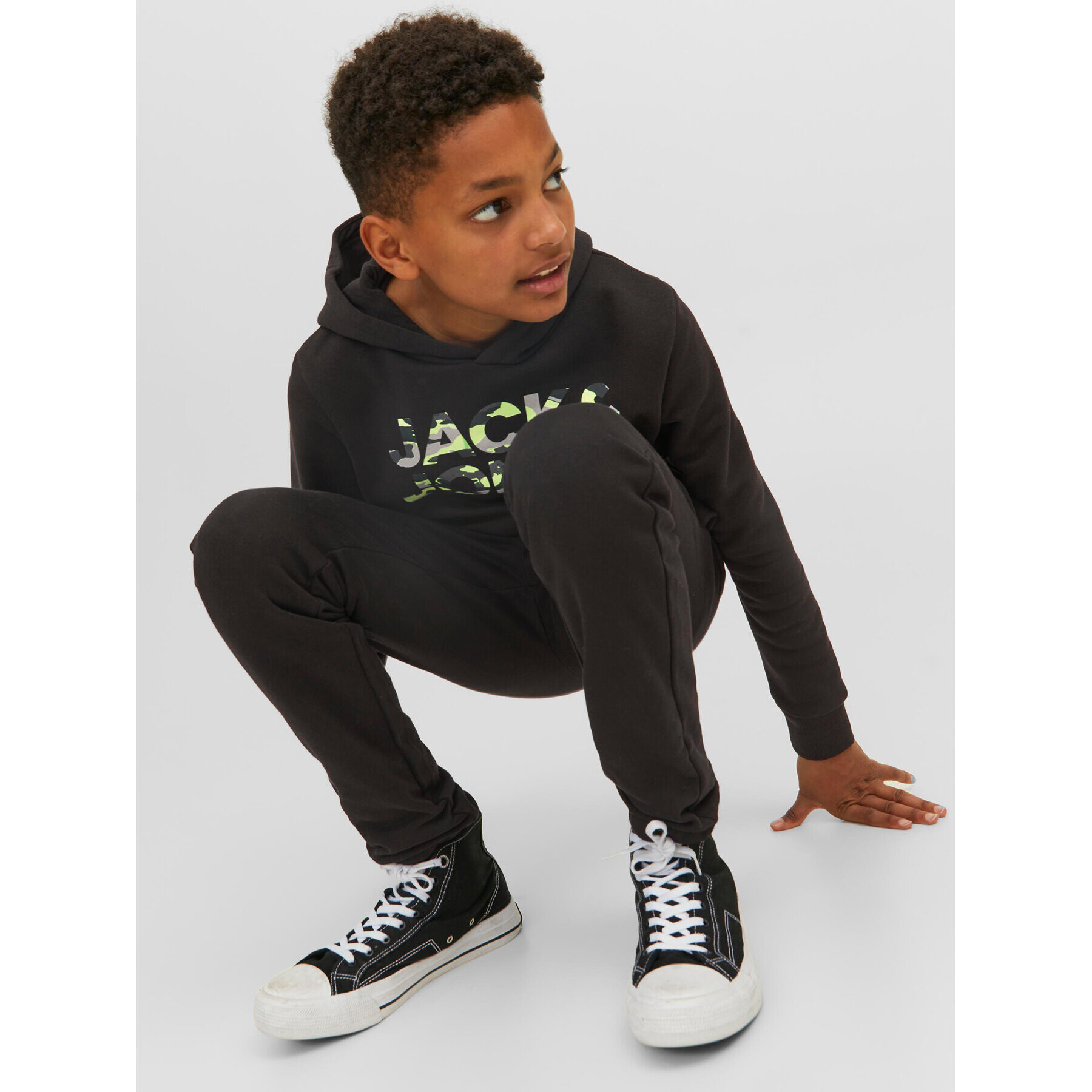 Jack&Jones Junior Teplákové nohavice 12237173 Čierna Comfort Fit - Pepit.sk