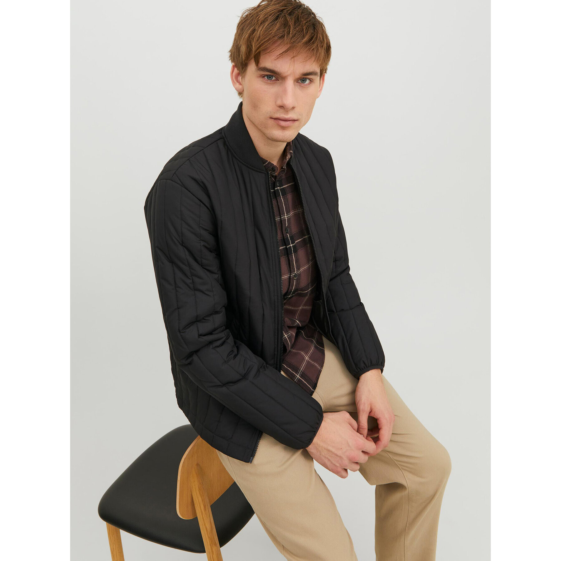 Jack&Jones Vatovaná bunda City 12237729 Čierna Regular Fit - Pepit.sk