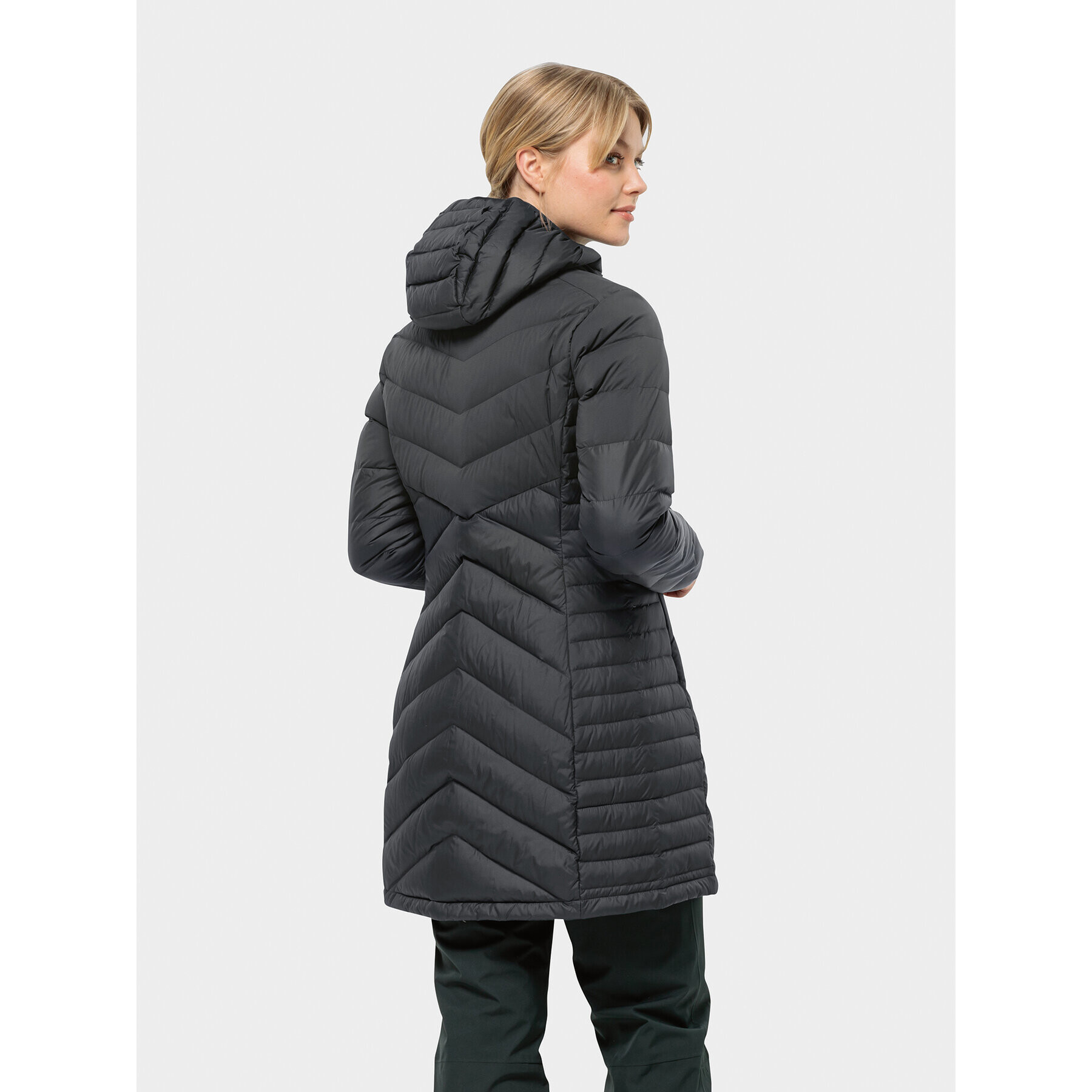 Jack Wolfskin Vatovaná bunda Tundra Down Coat 1207751 Čierna Regular Fit - Pepit.sk