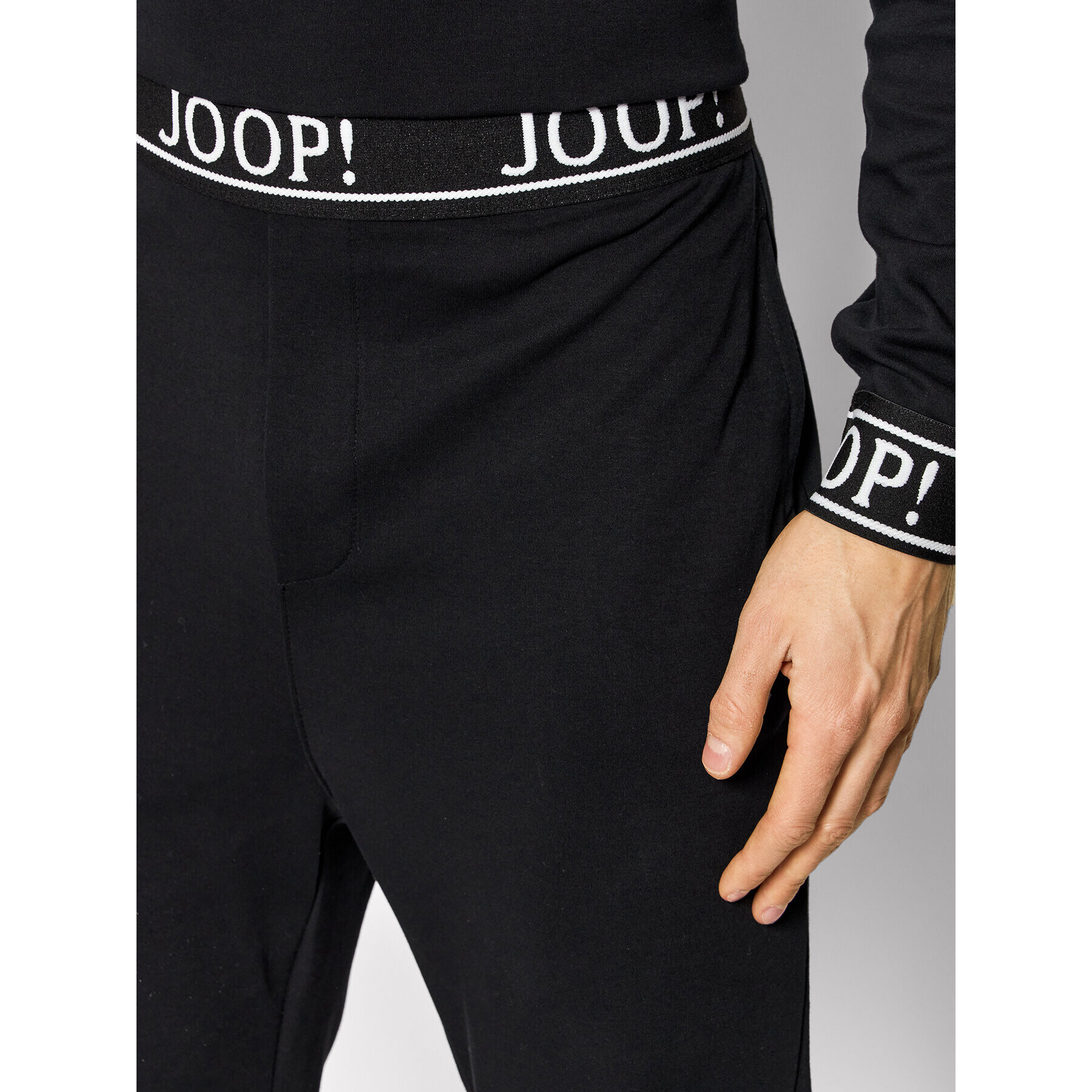 JOOP! Teplákové nohavice 17 J221LW007 30029923 Čierna Regular Fit - Pepit.sk