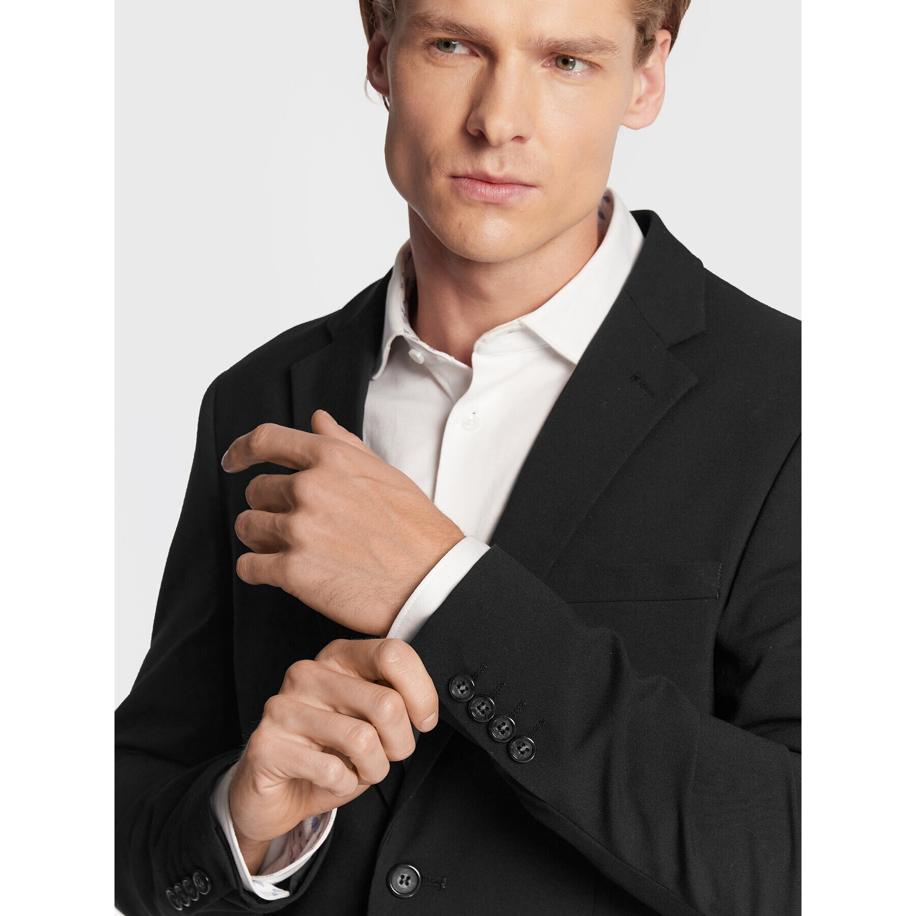 Lindbergh Oblek 30-61040 Čierna Slim Fit - Pepit.sk