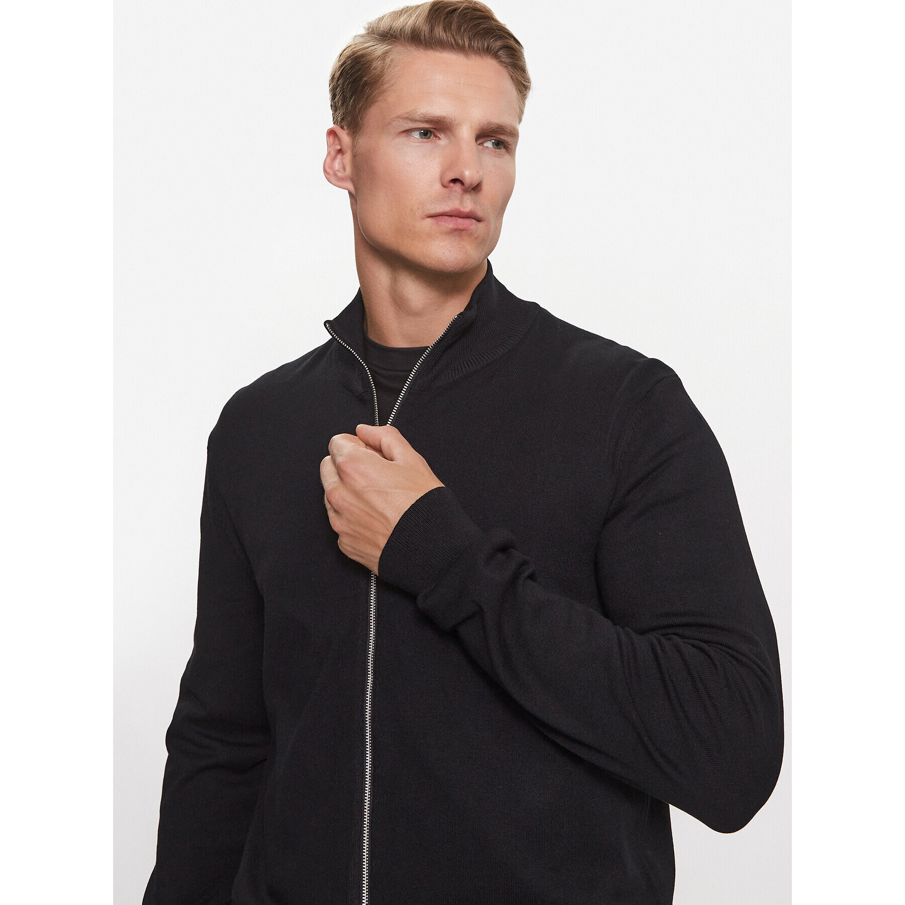 Lindbergh Sveter 30-800143 Čierna Slim Fit - Pepit.sk