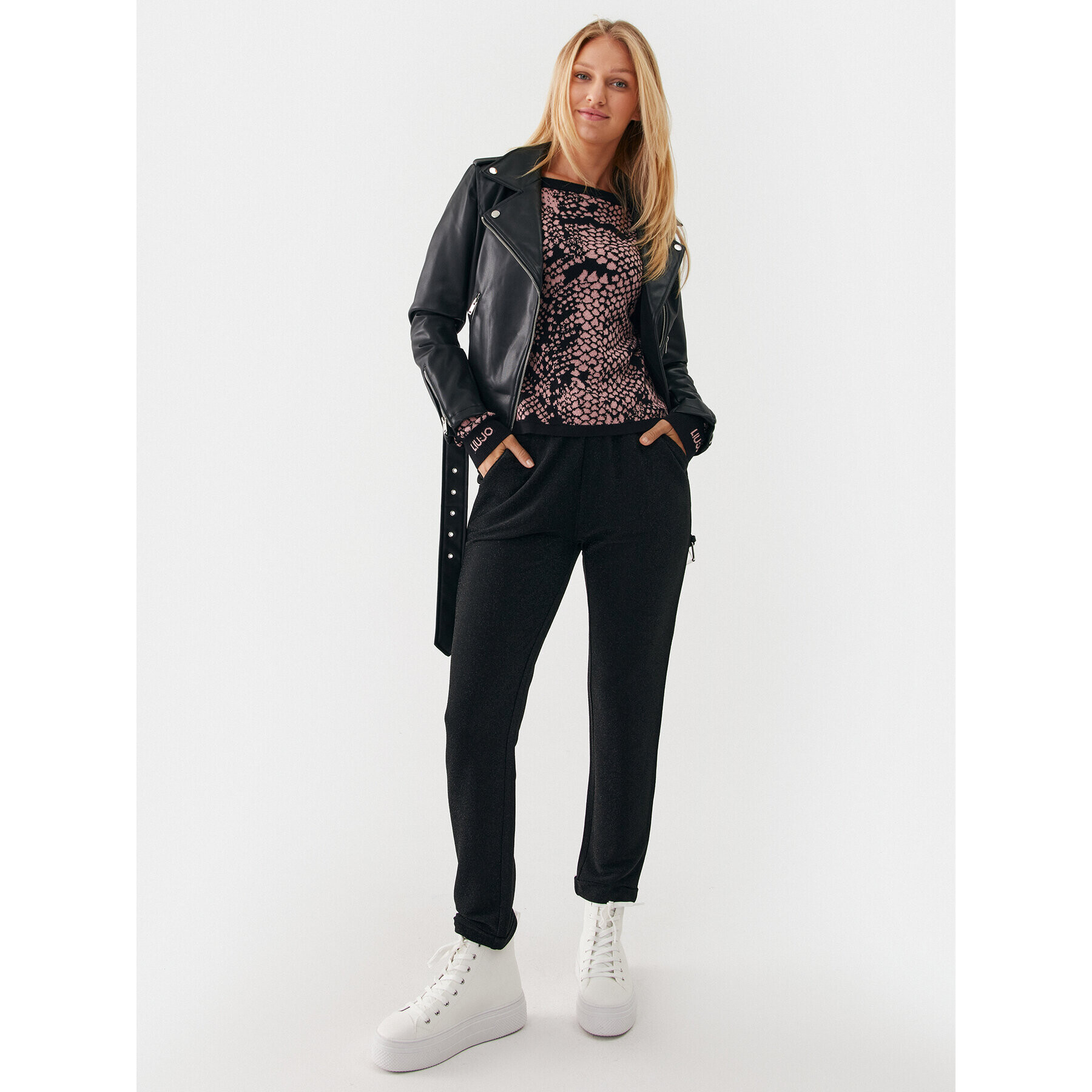 Liu Jo Sport Bavlnené nohavice TF3077 J4537 Čierna Relaxed Fit - Pepit.sk