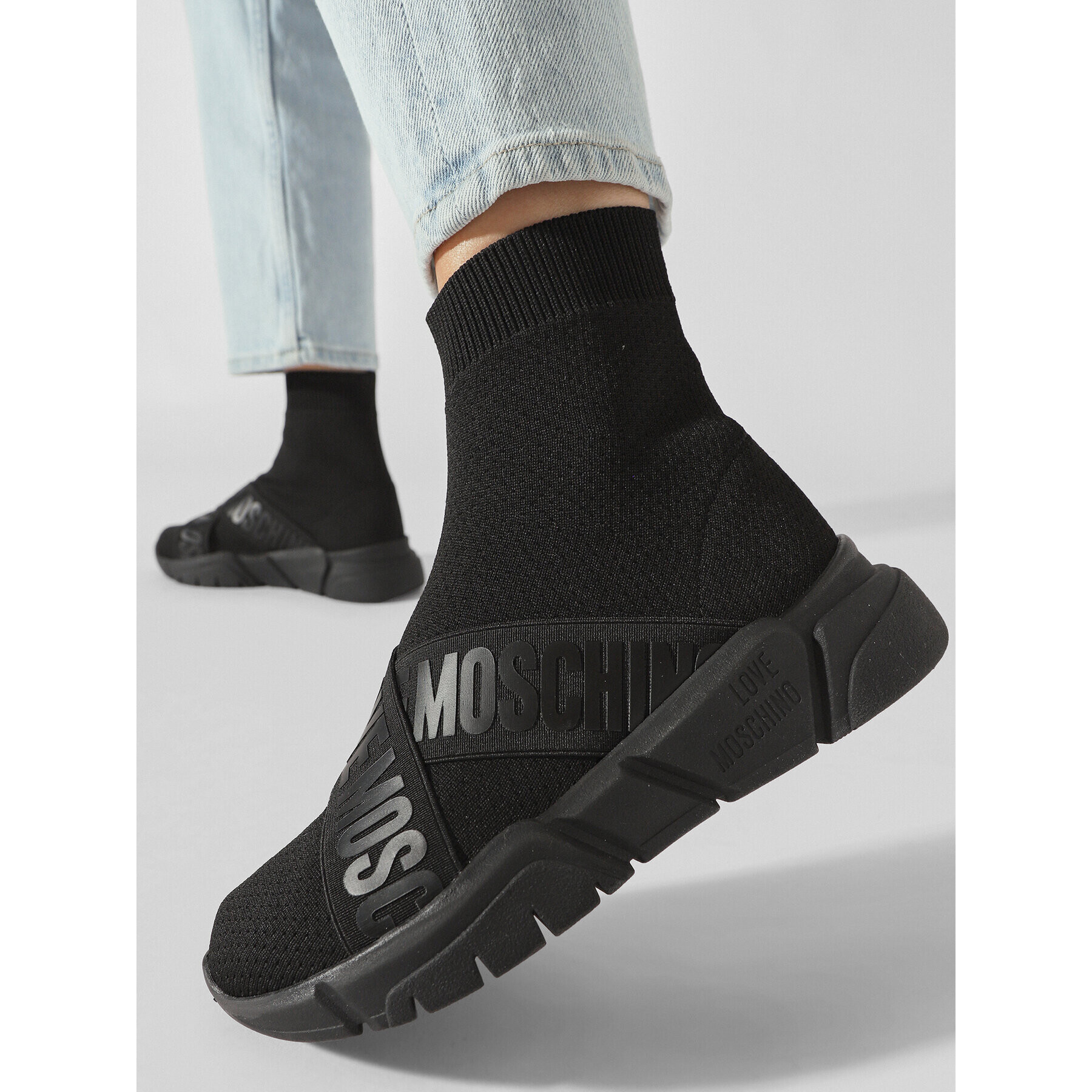 LOVE MOSCHINO Sneakersy JA15263G1HIZ500B Čierna - Pepit.sk