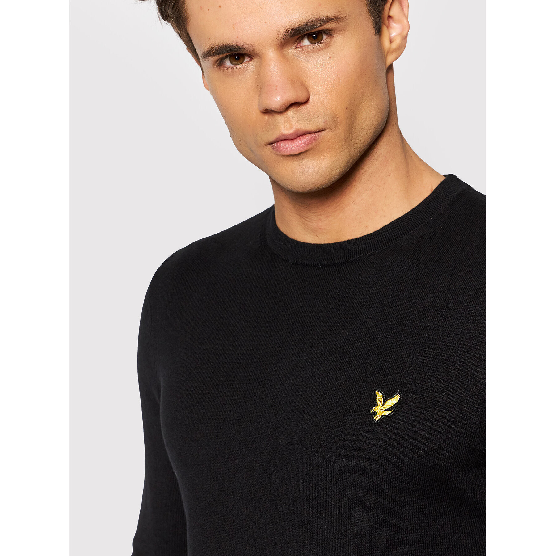 Lyle & Scott Sveter Crew KN400VC Čierna Regular Fit - Pepit.sk