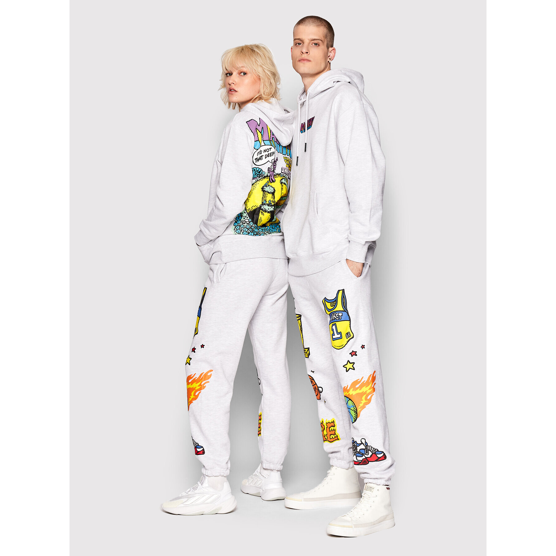 Market Mikina Unisex SMILEY Into The Unknown 397000381 Sivá Relaxed Fit - Pepit.sk