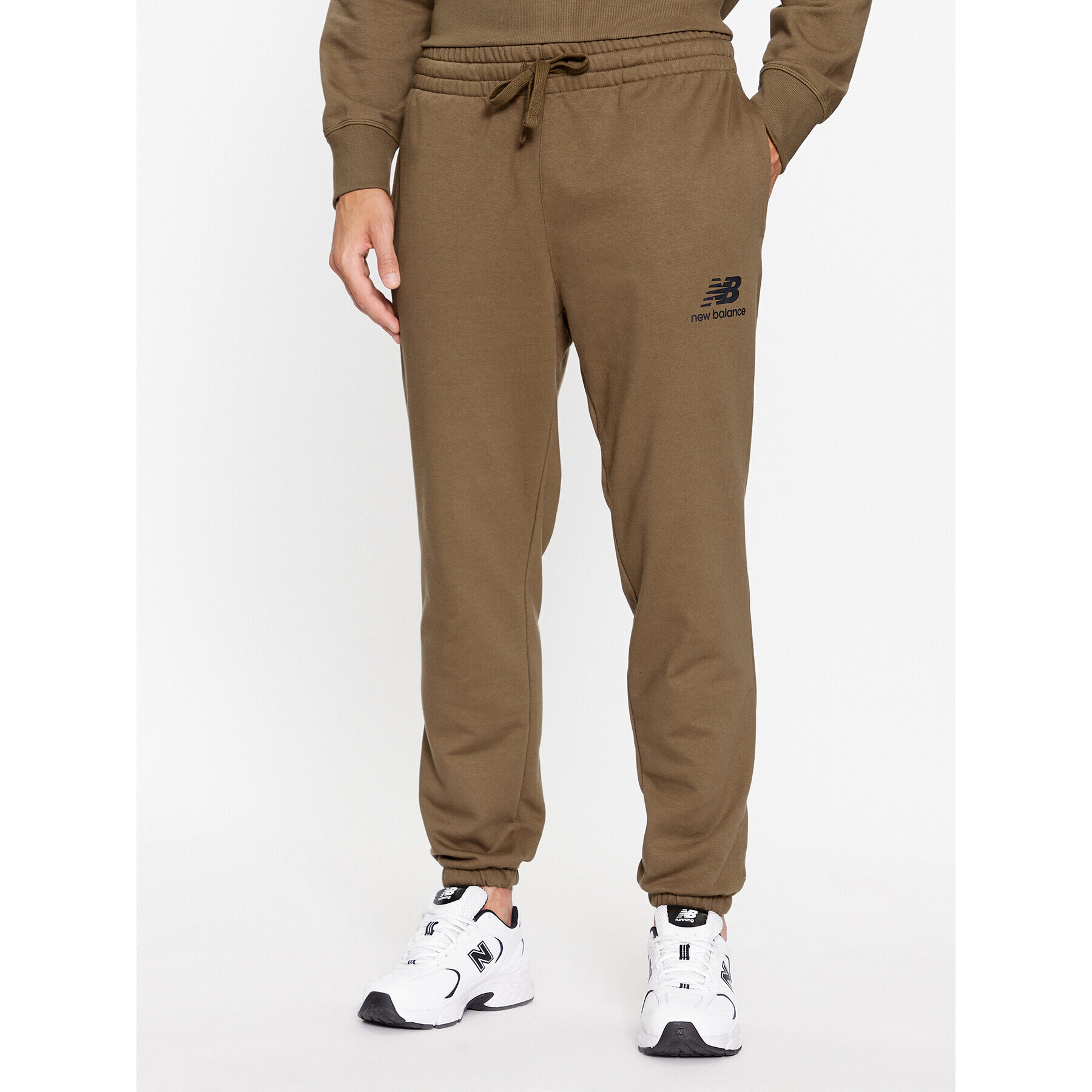 New Balance Teplákové nohavice Essentials Stacked Logo French Terry Sweatpant MP31539 Hnedá Regular Fit - Pepit.sk