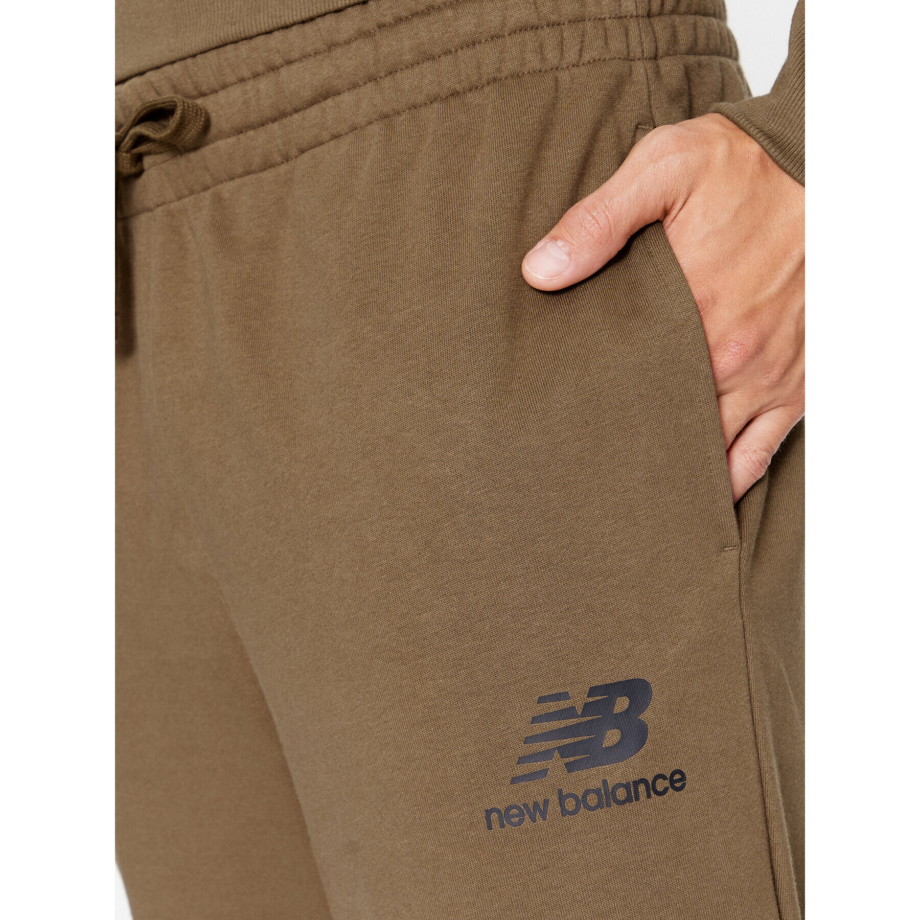 New Balance Teplákové nohavice Essentials Stacked Logo French Terry Sweatpant MP31539 Hnedá Regular Fit - Pepit.sk