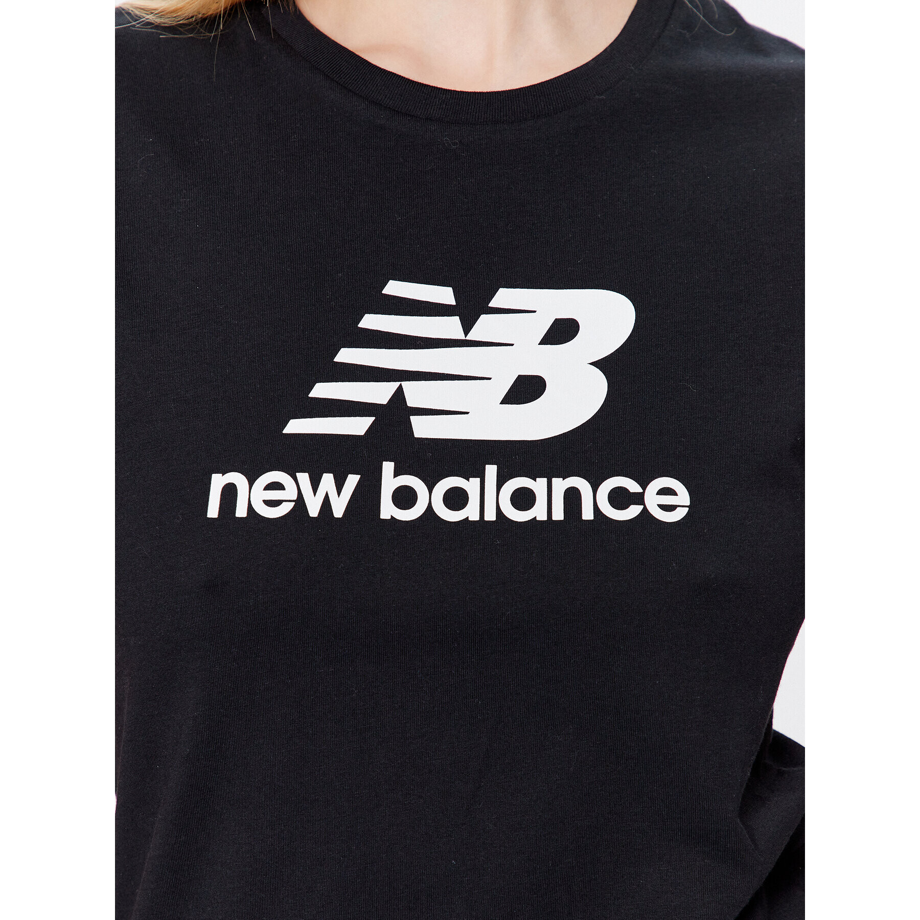 New Balance Tričko Essentials Stacked Logo WT31546 Čierna Athletic Fit - Pepit.sk