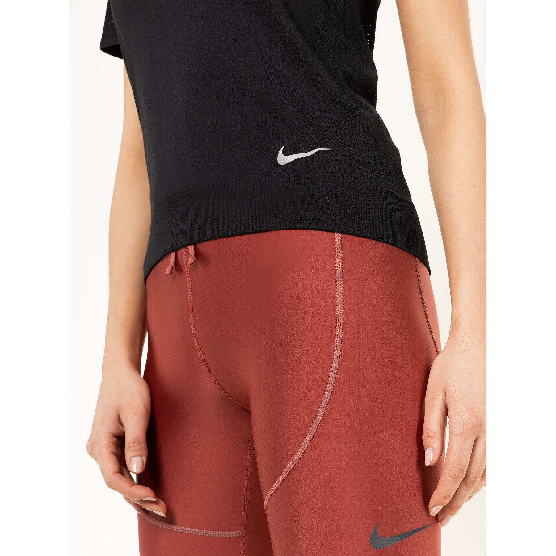 Nike Funkčné tričko Infinite AT0578 Čierna Slim Fit - Pepit.sk