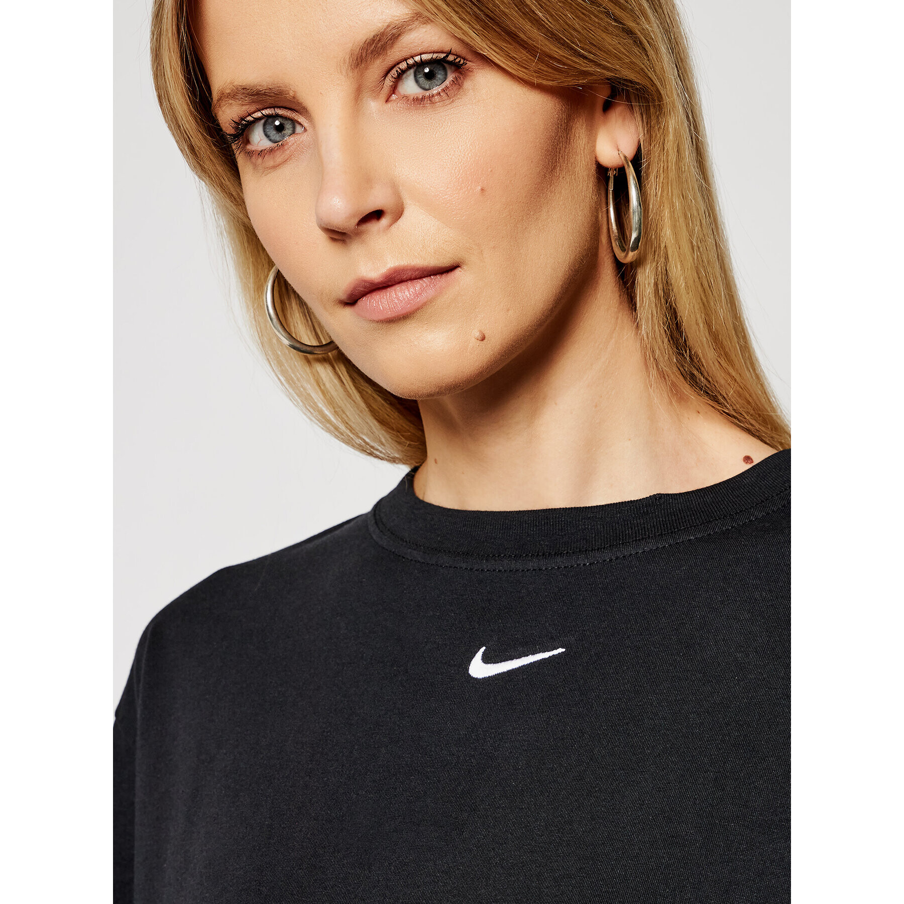 Nike Každodenné šaty Nsw Essential CU6509 Čierna Loose Fit - Pepit.sk