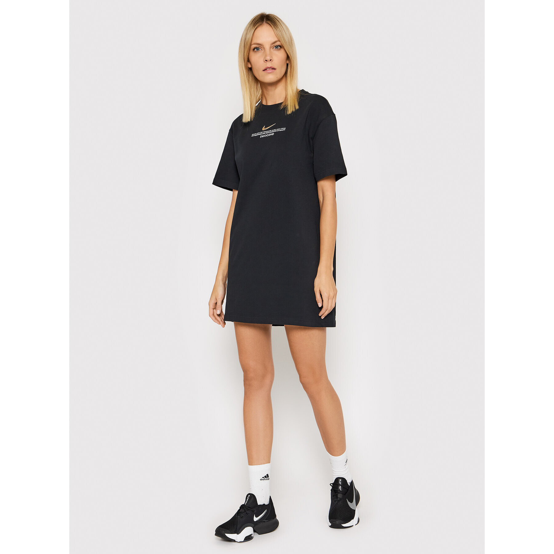 Nike Každodenné šaty Sportswear Swoosh CZ9406 Čierna Loose Fit - Pepit.sk