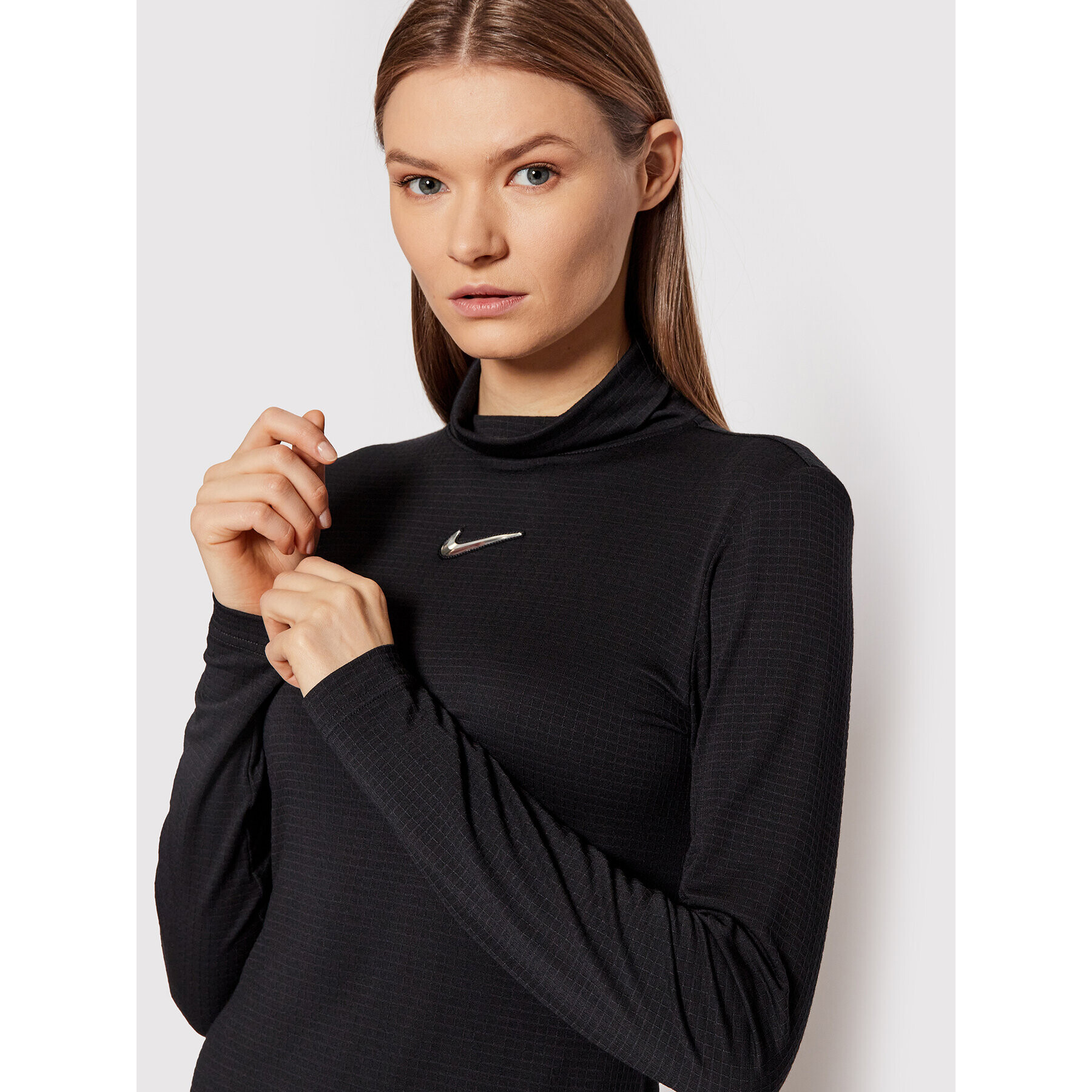 Nike Každodenné šaty Swoosh DC5306 Čierna Slim Fit - Pepit.sk