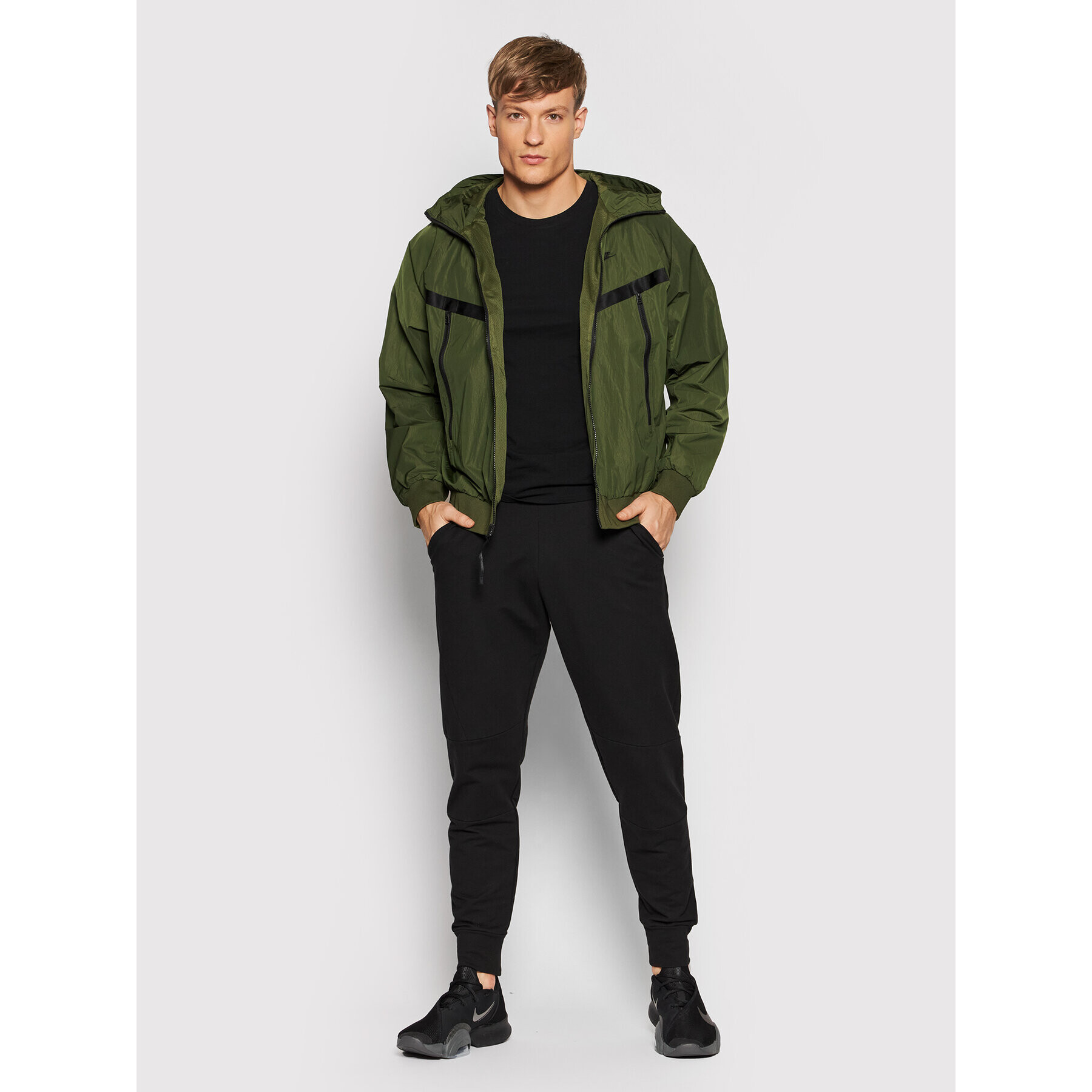 Nike Prechodná bunda Premium Essentials DA7354 Zelená Regular Fit - Pepit.sk