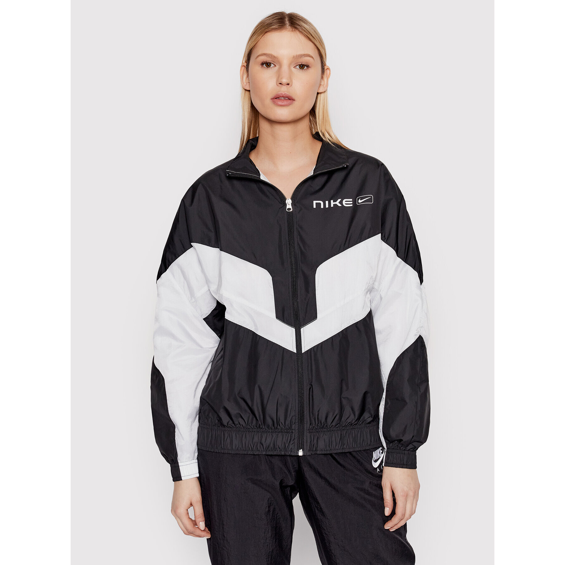 Nike Prechodná bunda Windrunner Street CZ8848 Čierna Oversize - Pepit.sk