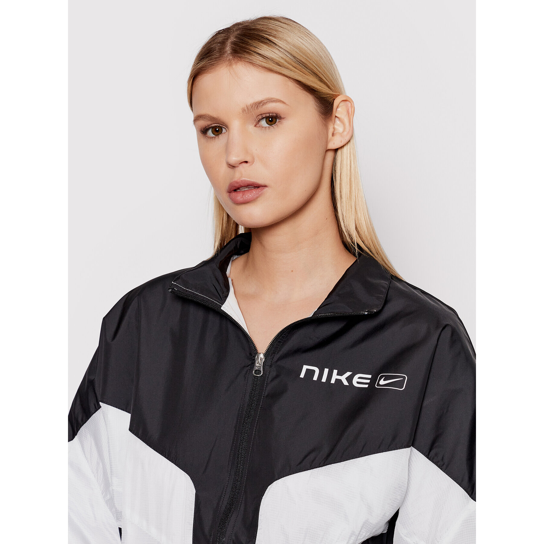 Nike Prechodná bunda Windrunner Street CZ8848 Čierna Oversize - Pepit.sk