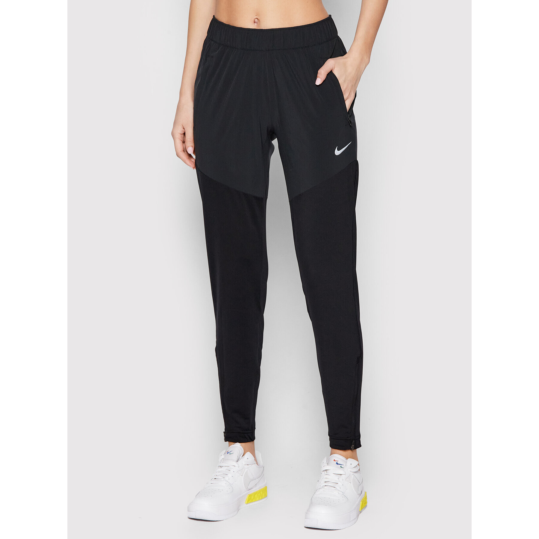 Nike Teplákové nohavice Essential DH6975 Čierna Slim Fit - Pepit.sk